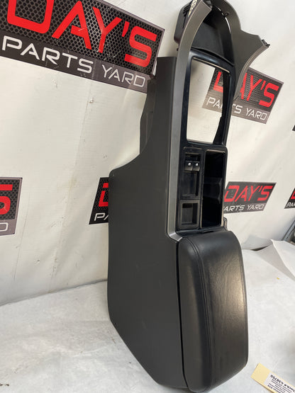 2005 Pontiac GTO Center Console OEM - Day's Parts Yard