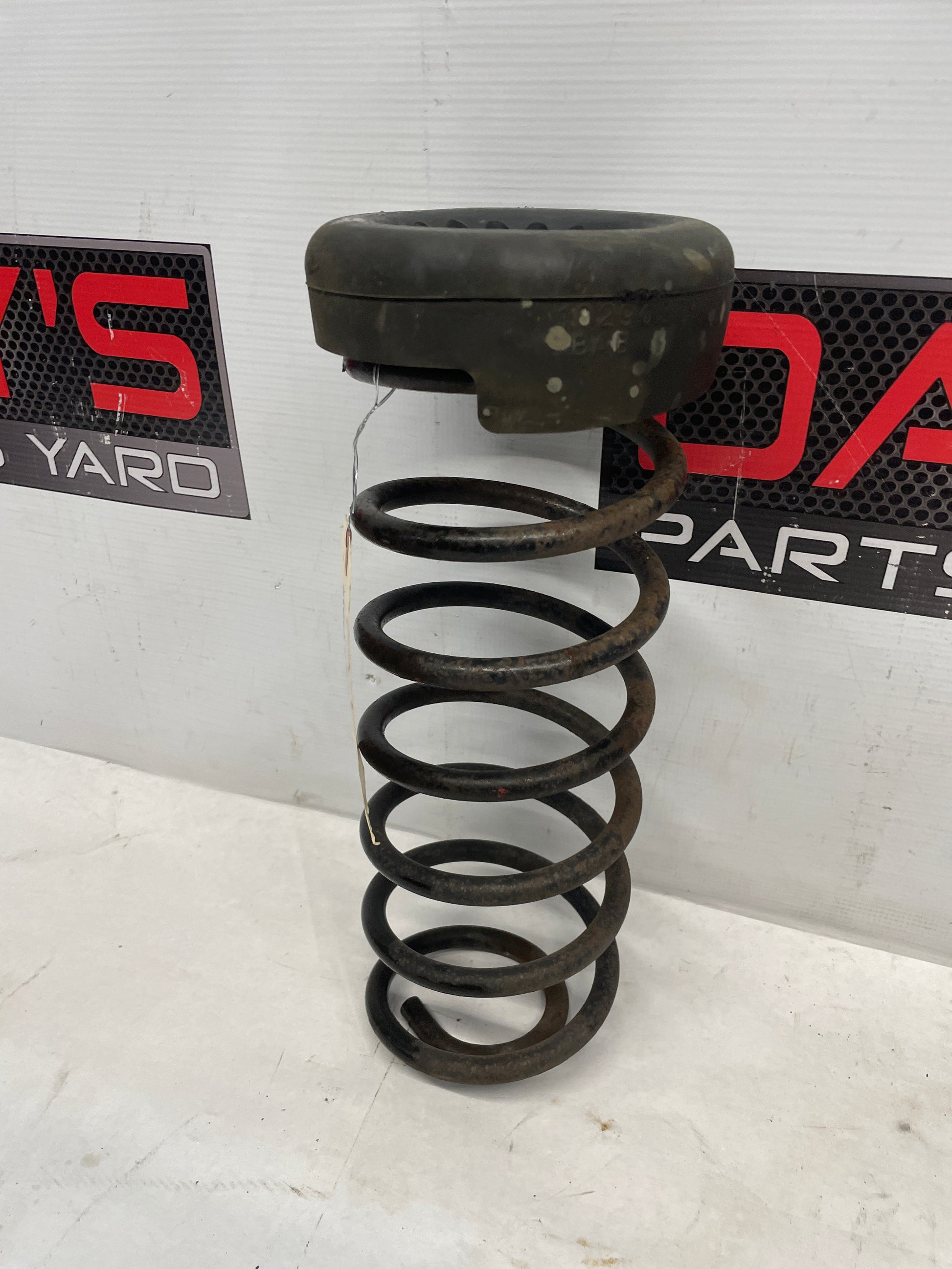2000 Pontiac Firebird Formula LH & RH Rear Coil Over Springs w/ Isolator Set OEM - Day's Parts Yard
