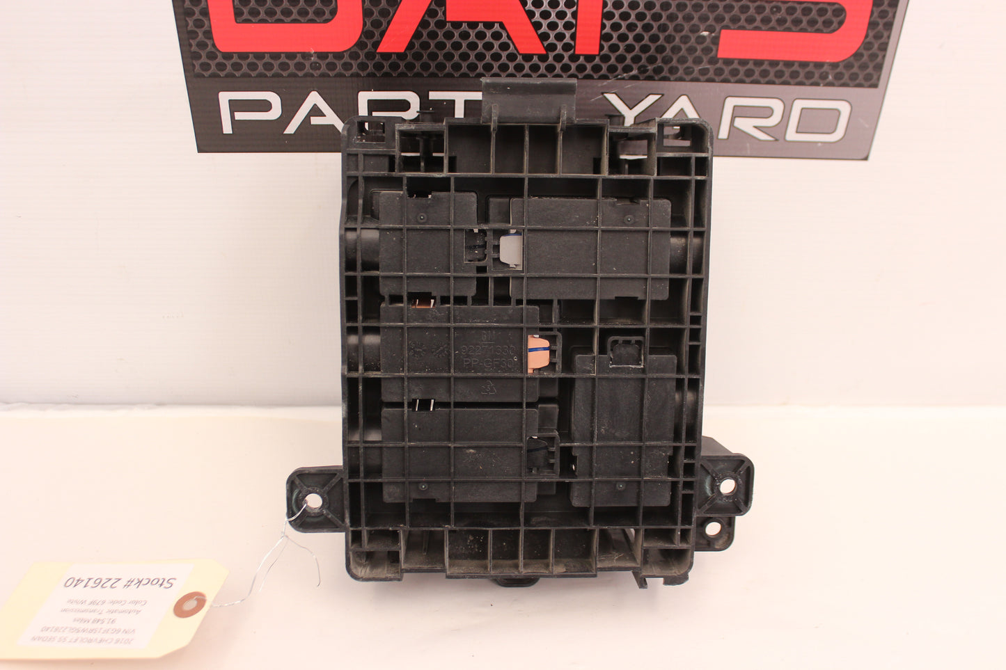 2016 Chevrolet SS Sedan Fuse Panel Retainer Block OEM