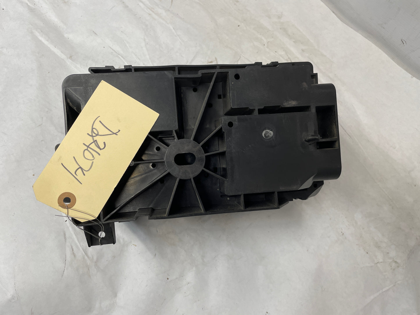 2010 Chevy Camaro SS Engine Bay Fuse Junction Relay Box Block OEM - Day's Parts Yard