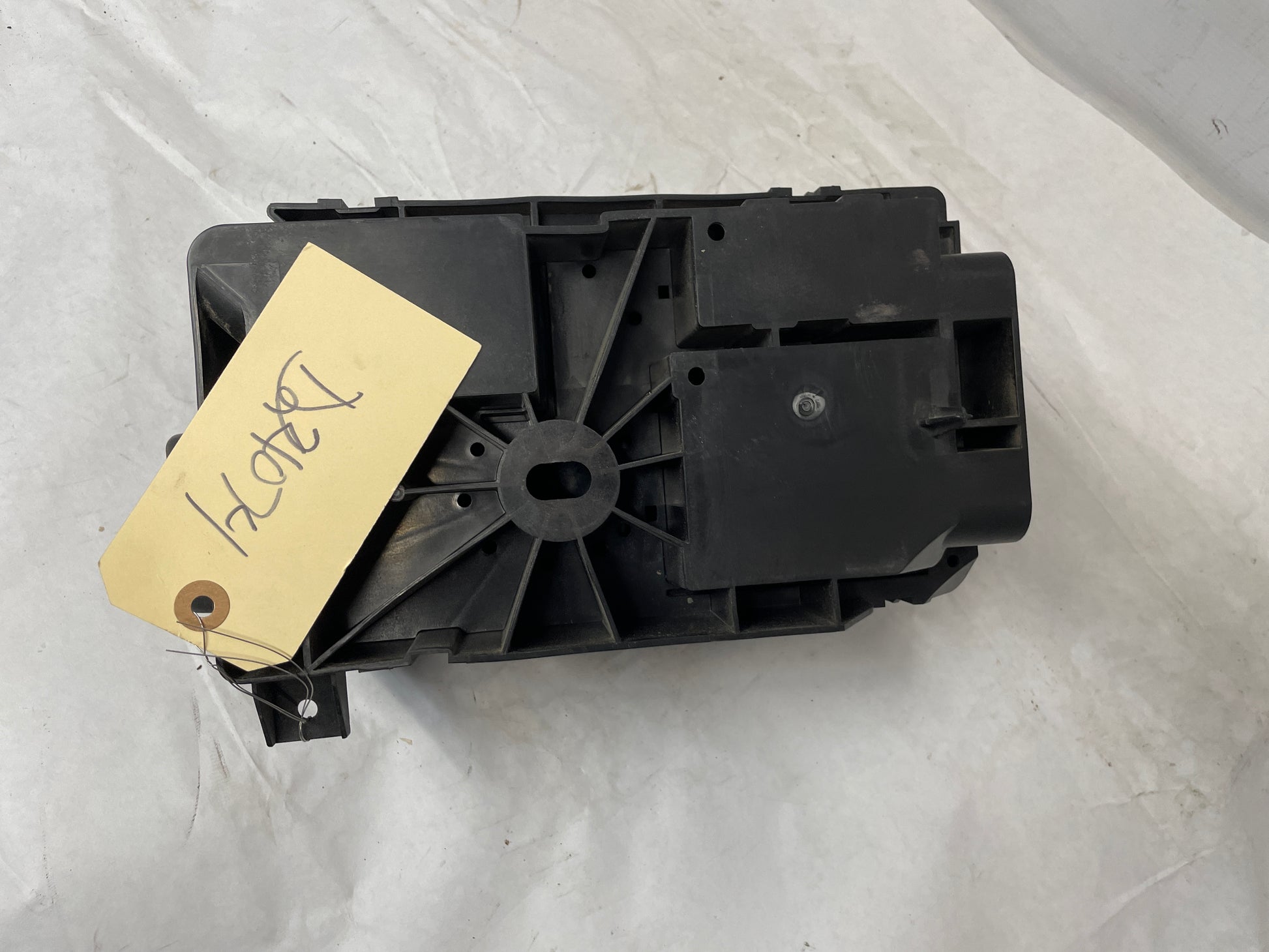 2010 Chevy Camaro SS Engine Bay Fuse Junction Relay Box Block OEM - Day's Parts Yard