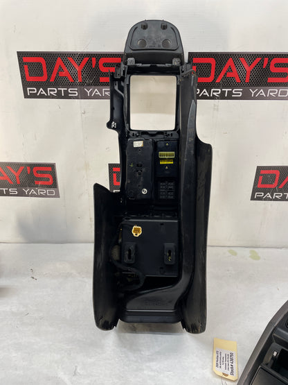 2005 Pontiac GTO Center Console OEM - Day's Parts Yard