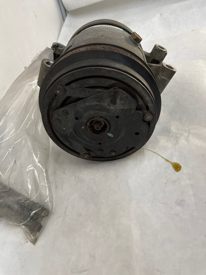 2004 Pontiac GTO AC Air Conditioner Compressor w/ Hardware OEM - Day's Parts Yard