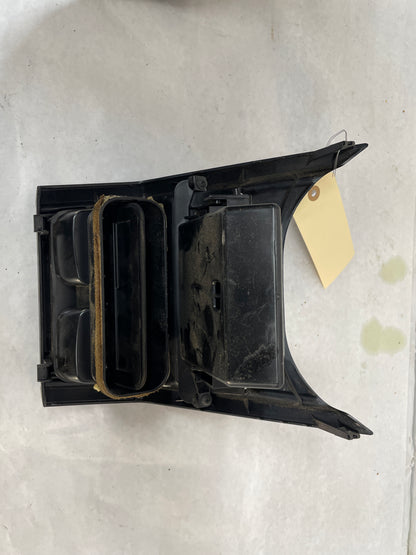 2005 Pontiac GTO Center Console OEM - Day's Parts Yard