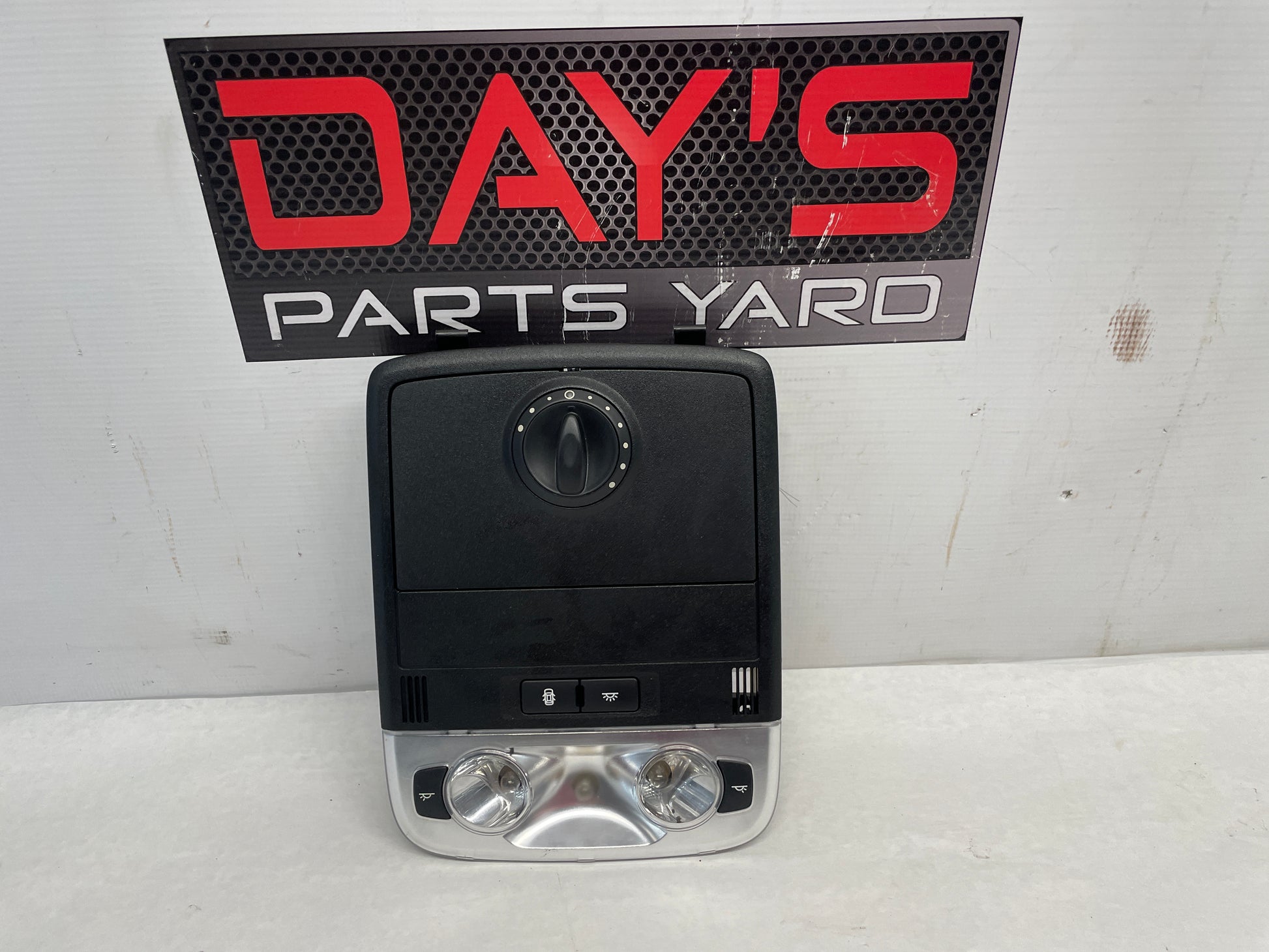 2009 Pontiac G8 Base Over Head Console Roof Dome Light Sunroof Switch Assembly OEM - Day's Parts Yard