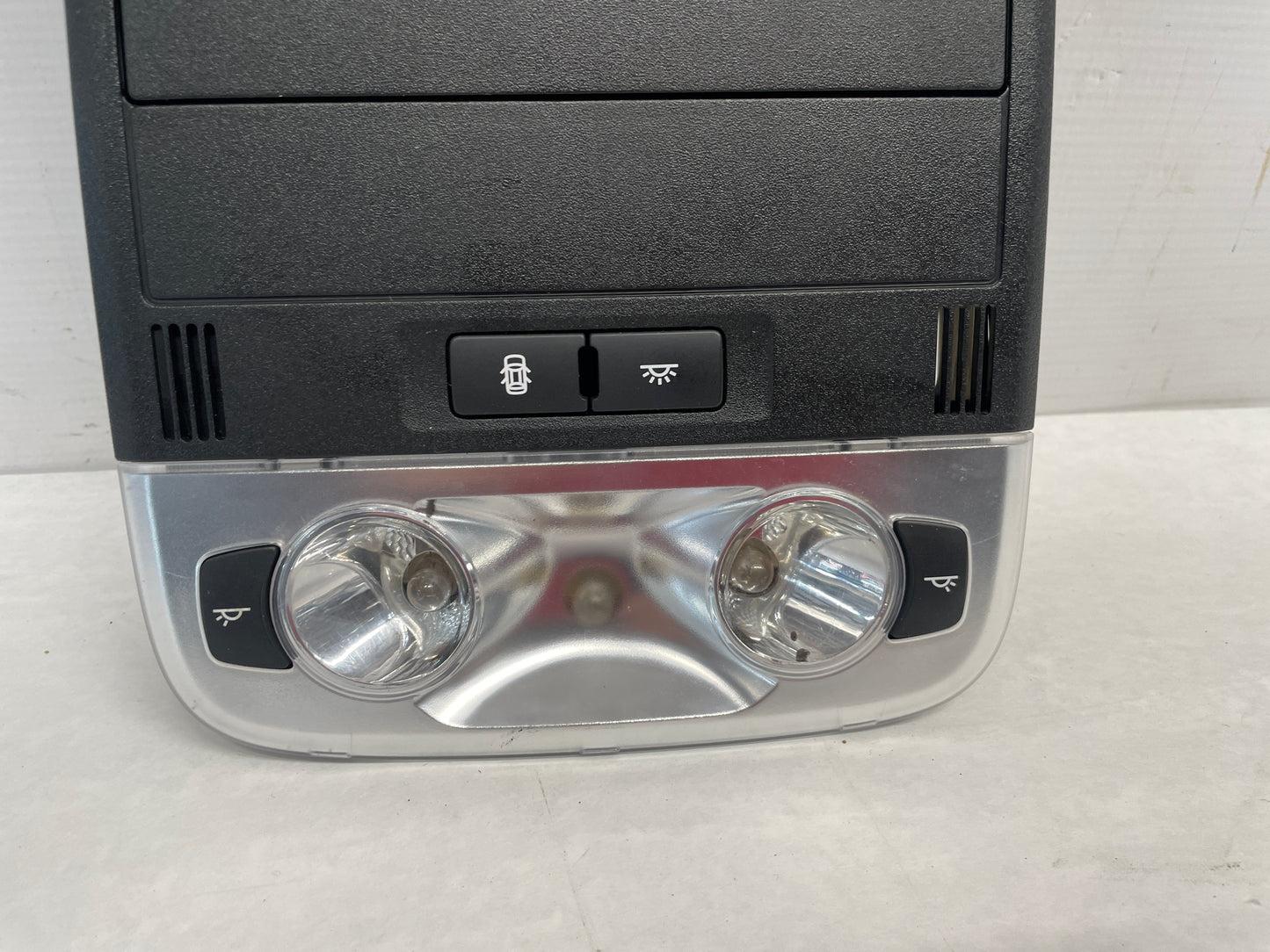 2009 Pontiac G8 Base Over Head Console Roof Dome Light Sunroof Switch Assembly OEM - Day's Parts Yard