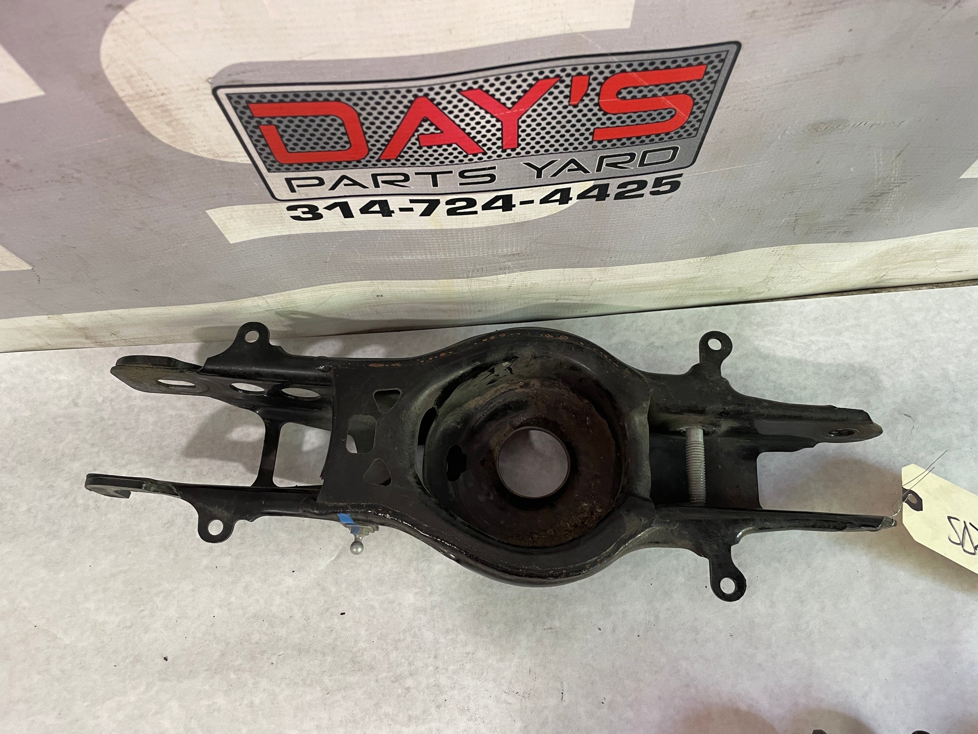 2018 Chevy Camaro ZL1 1LE Rear LH Driver Suspension Lower Control Arm OEM - Day's Parts Yard
