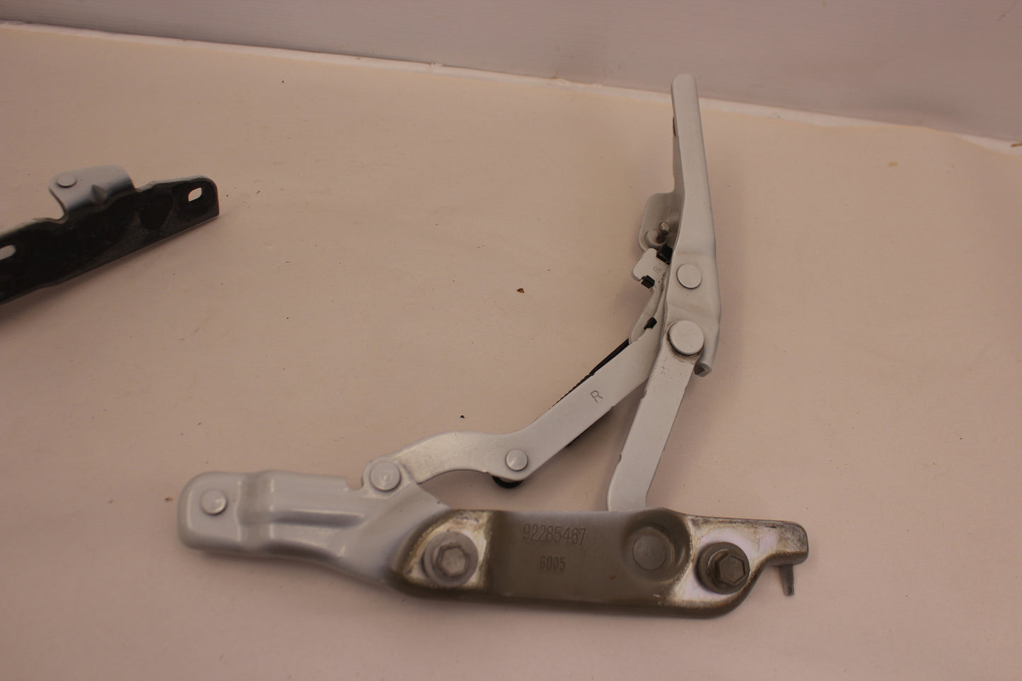 2016 Chevy SS Sedan RH & LH Trunk Hinges OEM