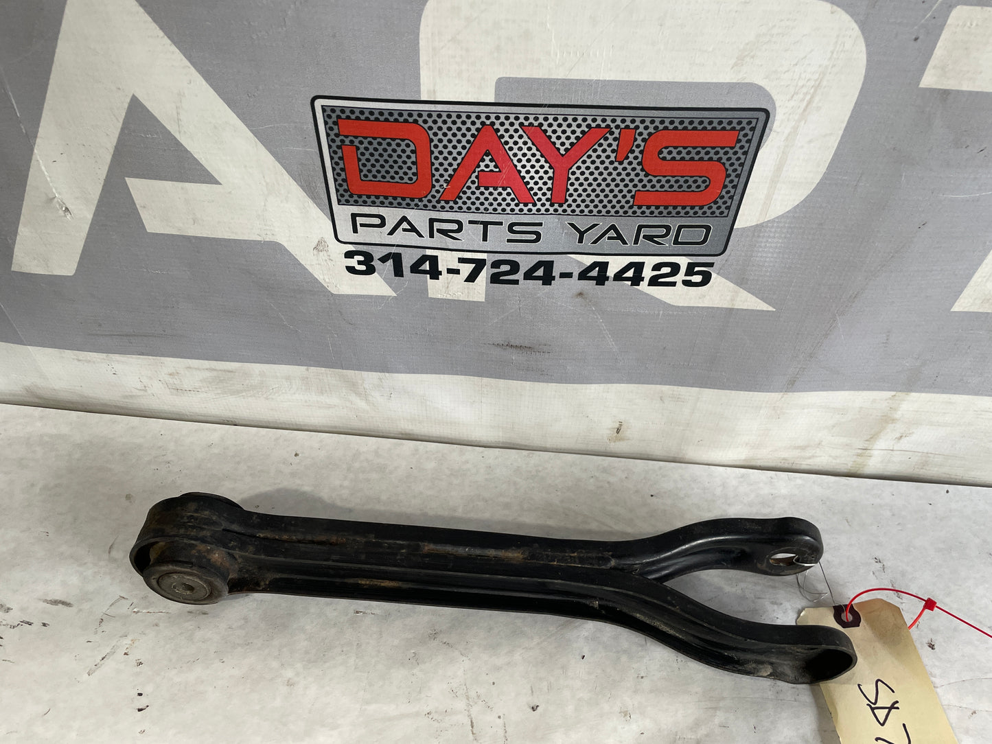 2008 Pontiac G8 GT Rear RH Passenger Suspension Trailing Control Arm OEM - Day's Parts Yard
