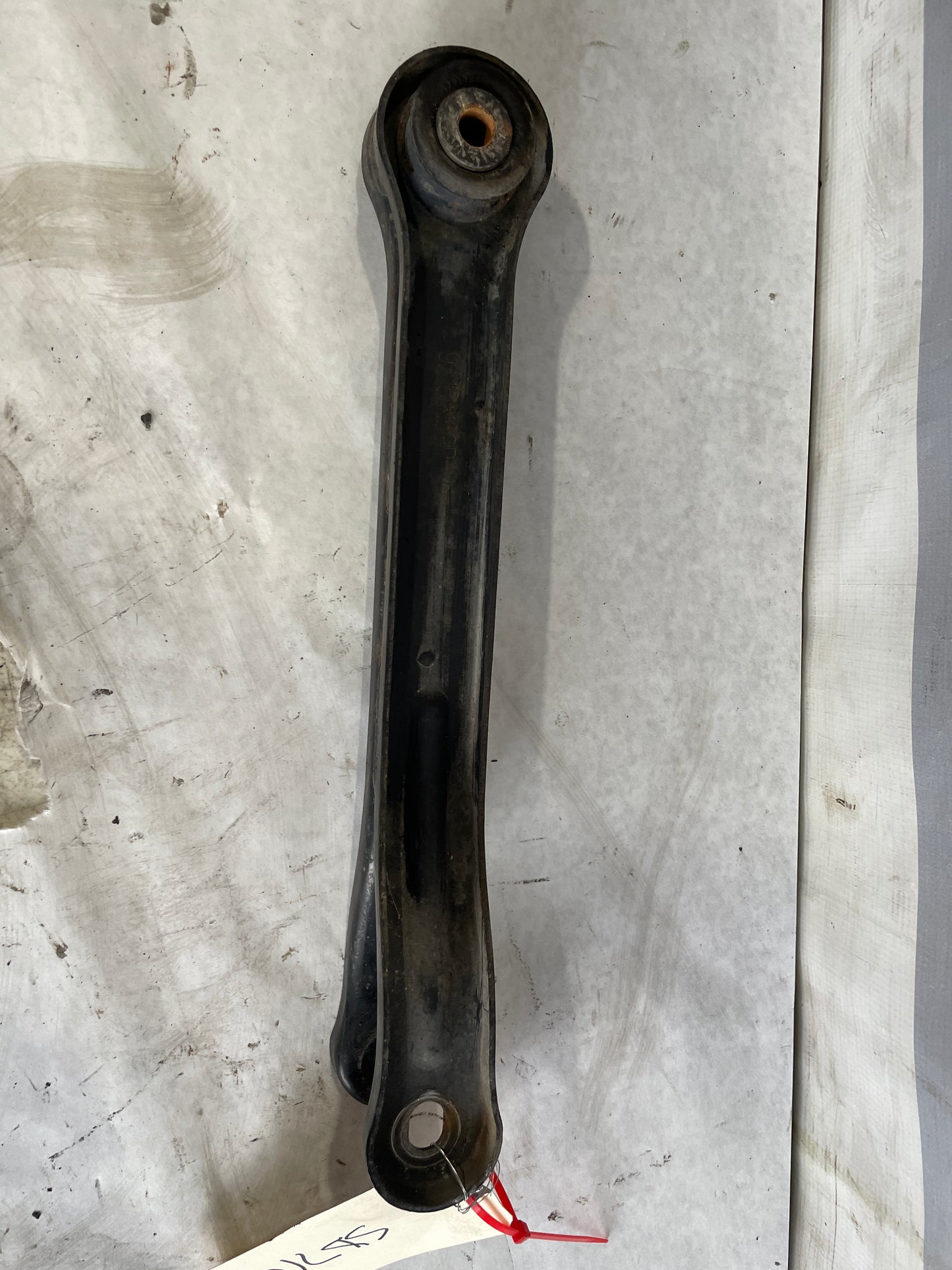 2008 Pontiac G8 GT Rear RH Passenger Suspension Trailing Control Arm OEM - Day's Parts Yard