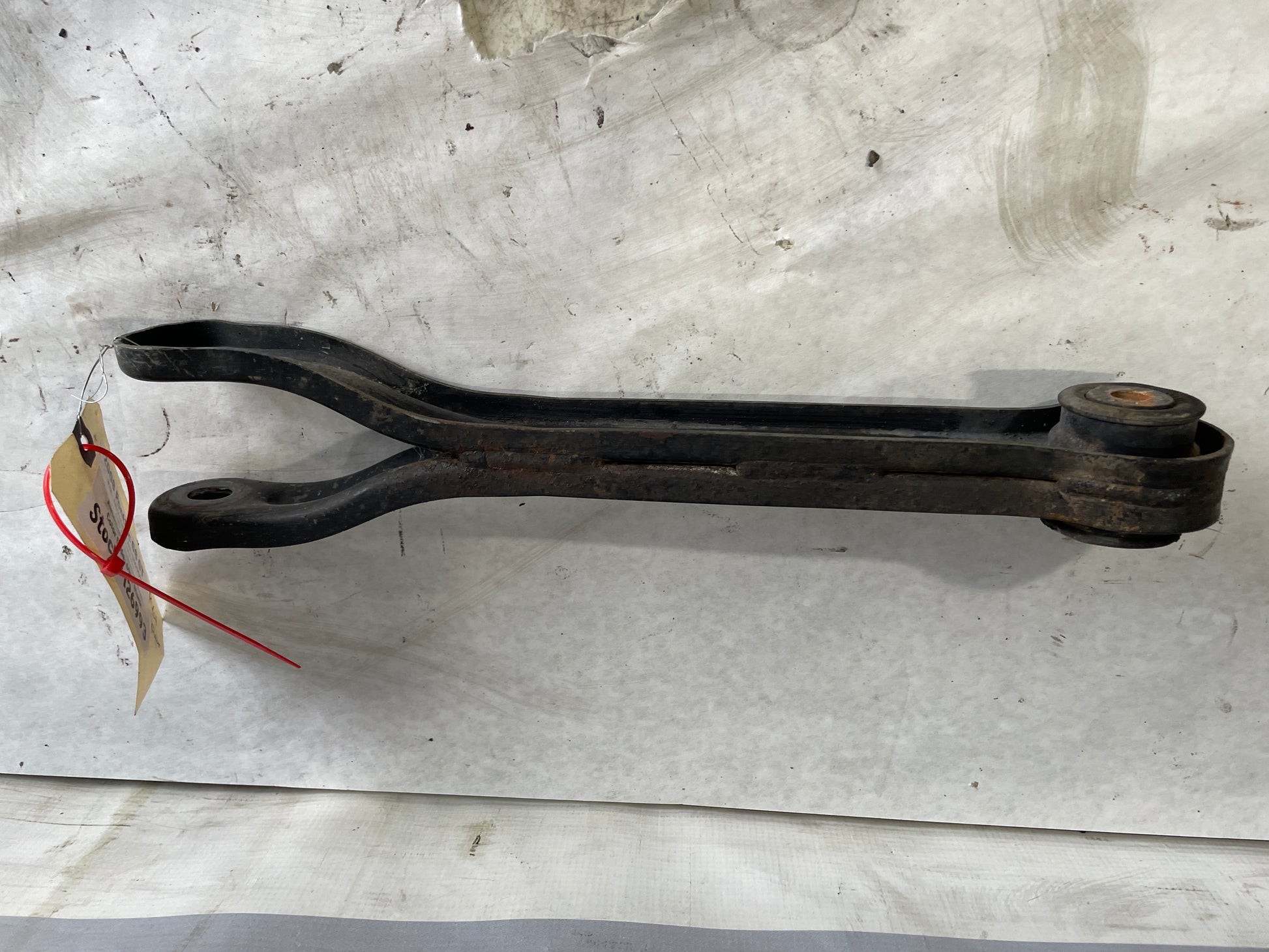 2008 Pontiac G8 GT Rear RH Passenger Suspension Trailing Control Arm OEM - Day's Parts Yard
