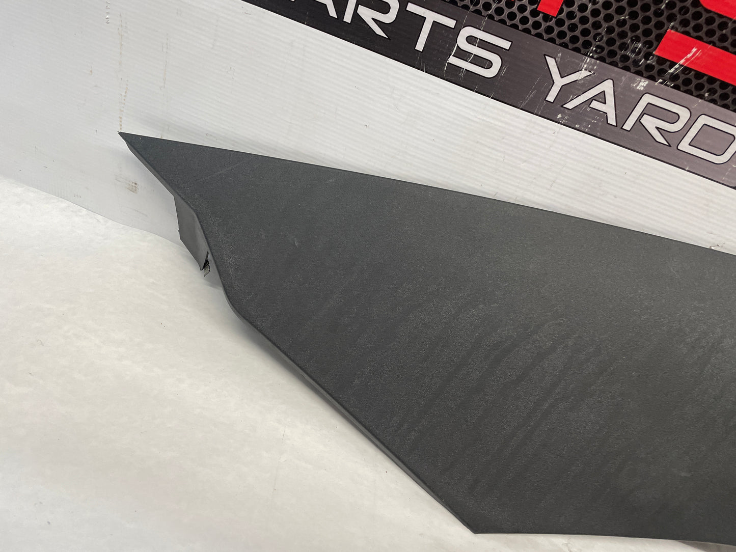2009 Pontiac G8 Base RH & LH Rear C Pillar Cover Panel OEM - Day's Parts Yard
