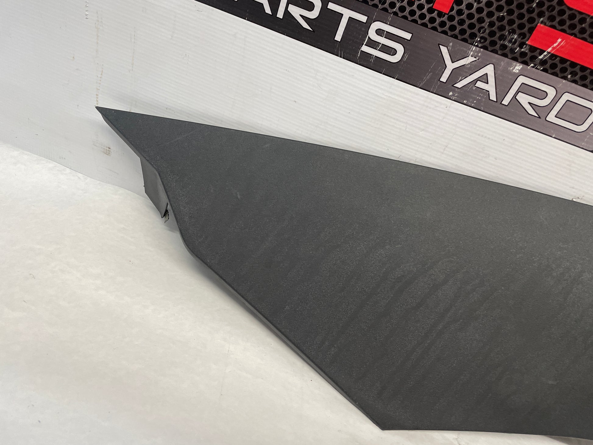 2009 Pontiac G8 Base RH & LH Rear C Pillar Cover Panel OEM - Day's Parts Yard