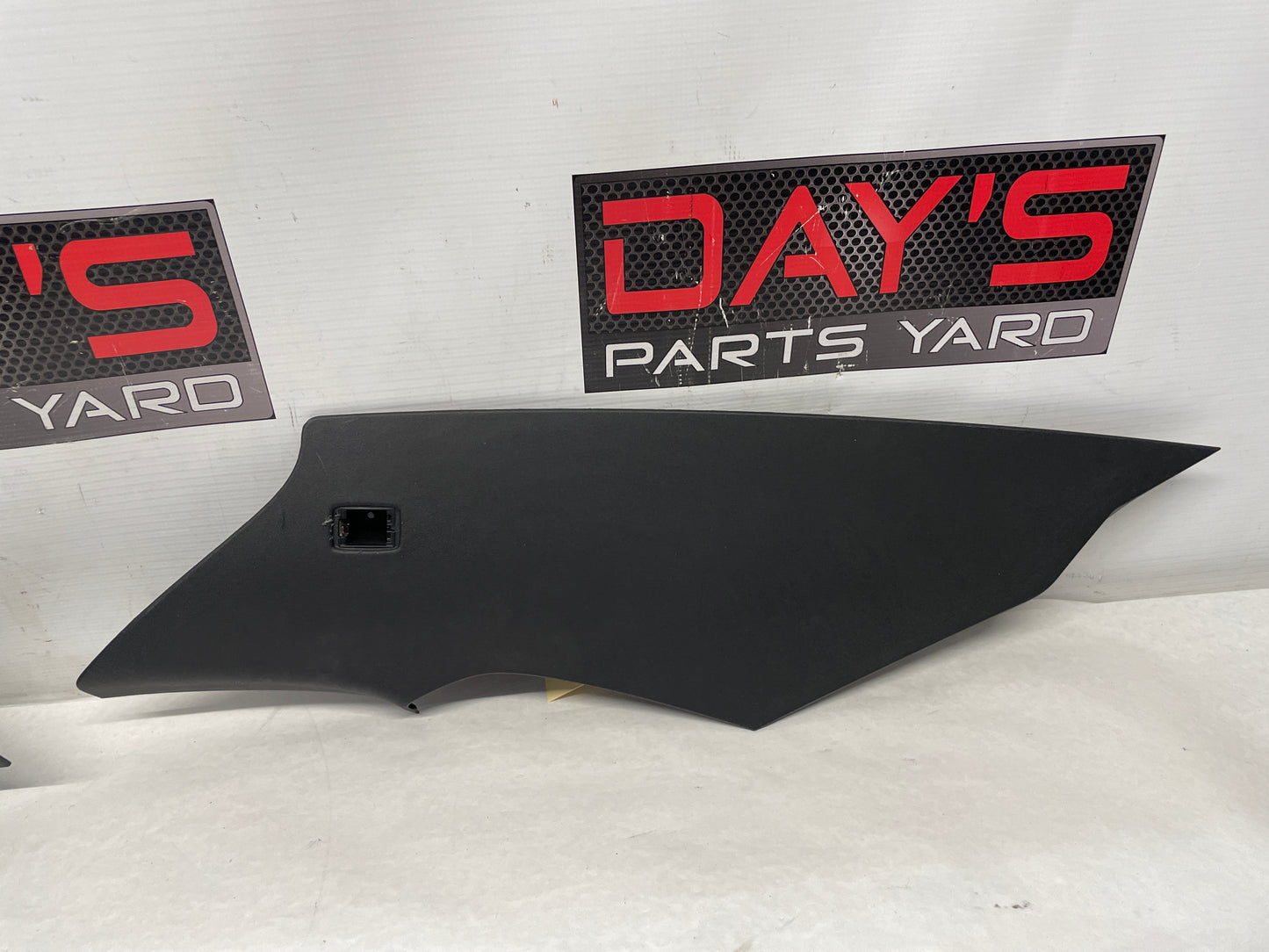 2009 Pontiac G8 Base RH & LH Rear C Pillar Cover Panel OEM - Day's Parts Yard