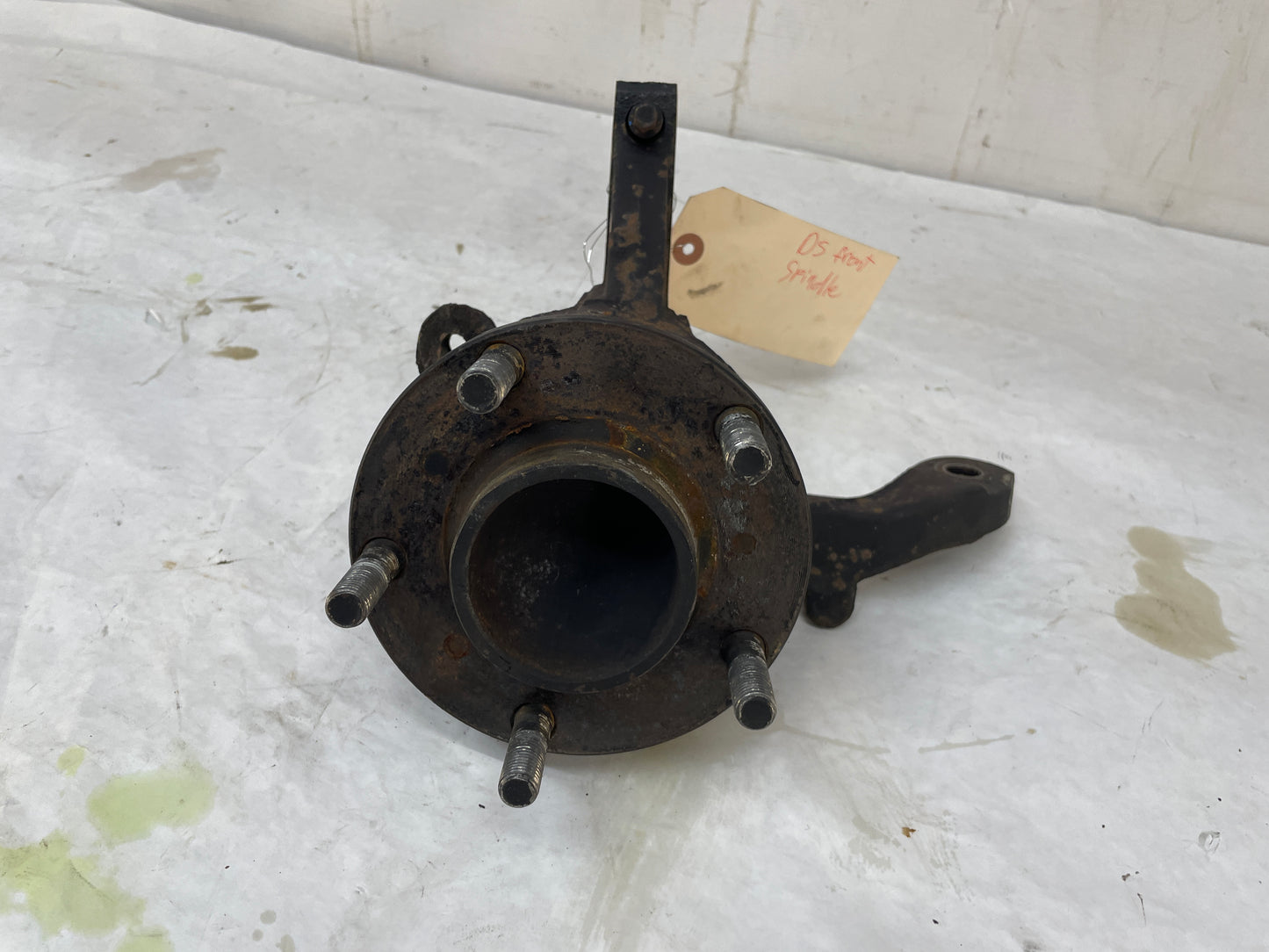 2004 Pontiac GTO LH Driver Front Suspension Spindle Hub Knuckle Assembly OEM - Day's Parts Yard