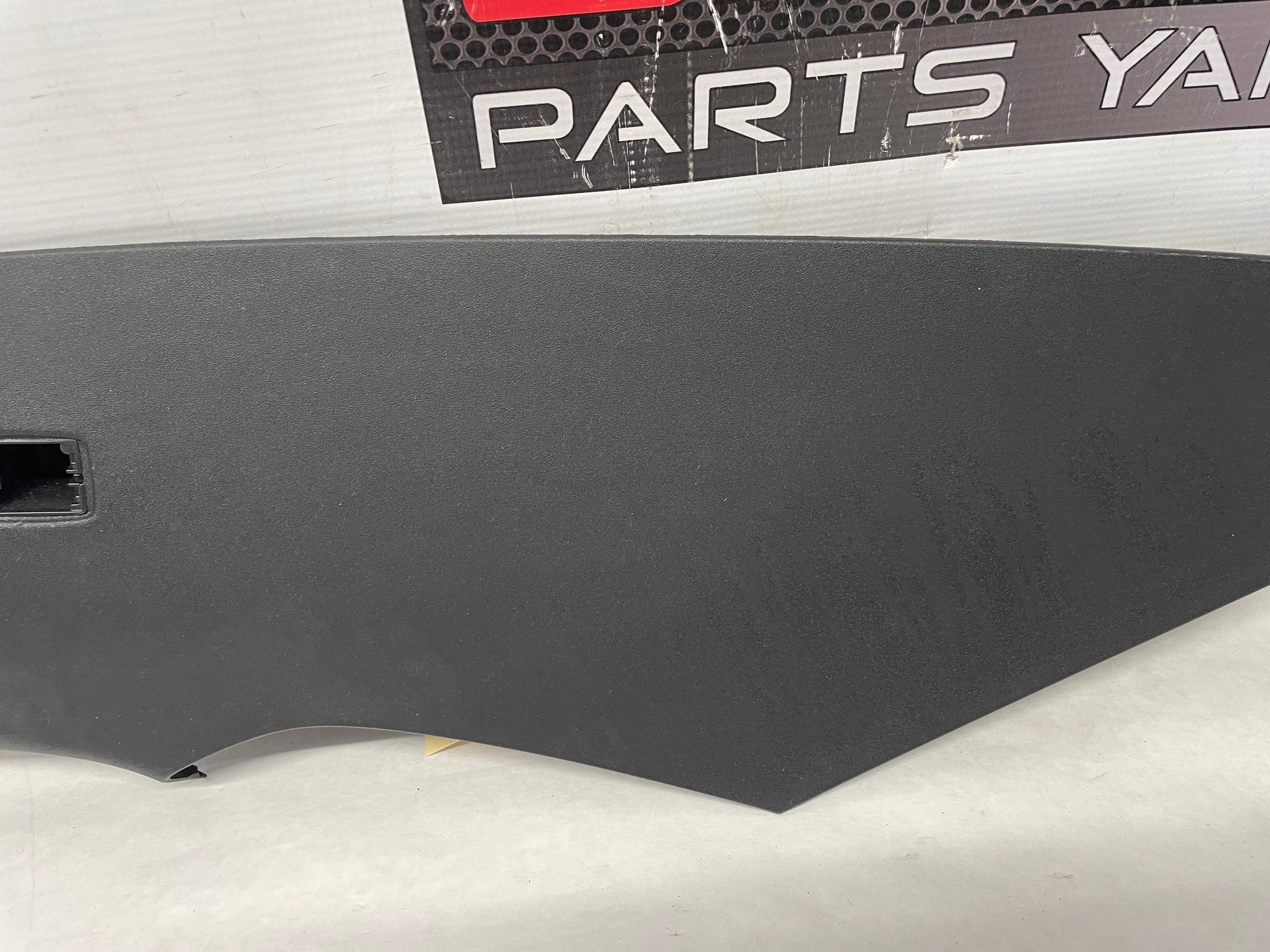 2009 Pontiac G8 Base RH & LH Rear C Pillar Cover Panel OEM - Day's Parts Yard