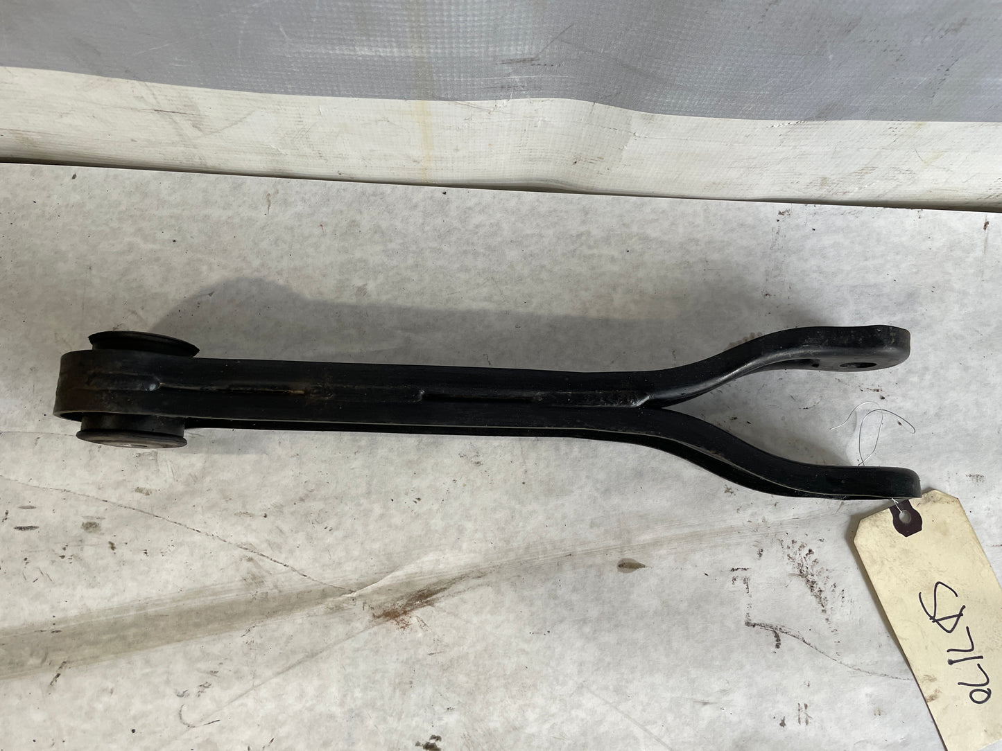 2008 Pontiac G8 GT LH Driver Rear Trailing Control Arm OEM - Day's Parts Yard