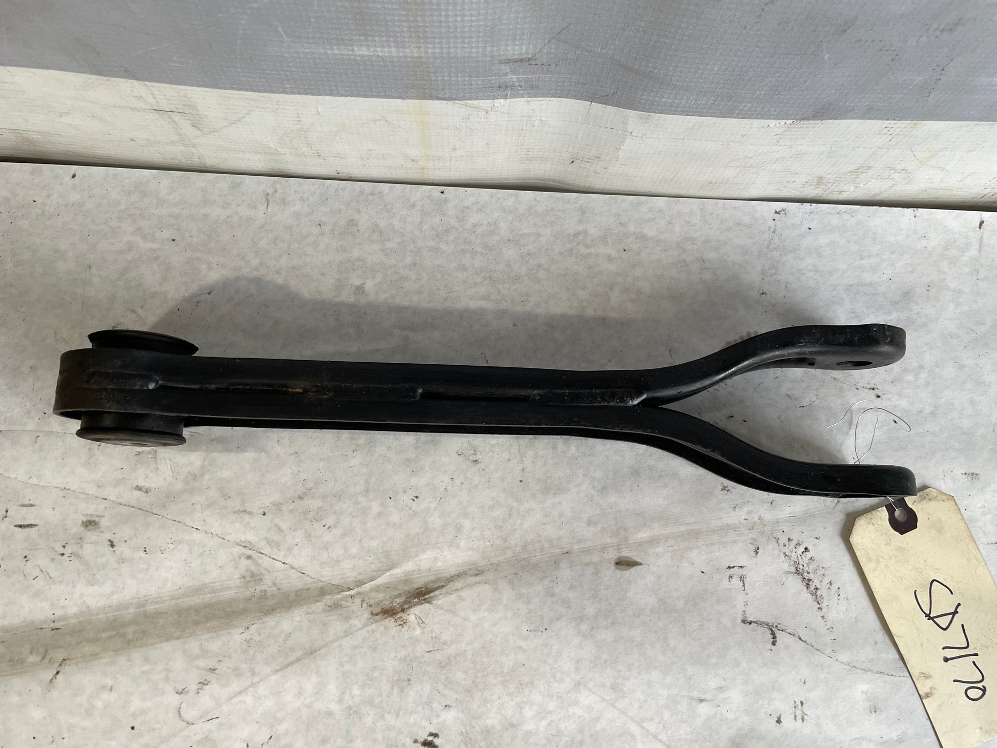 2008 Pontiac G8 GT LH Driver Rear Trailing Control Arm OEM - Day's Parts Yard