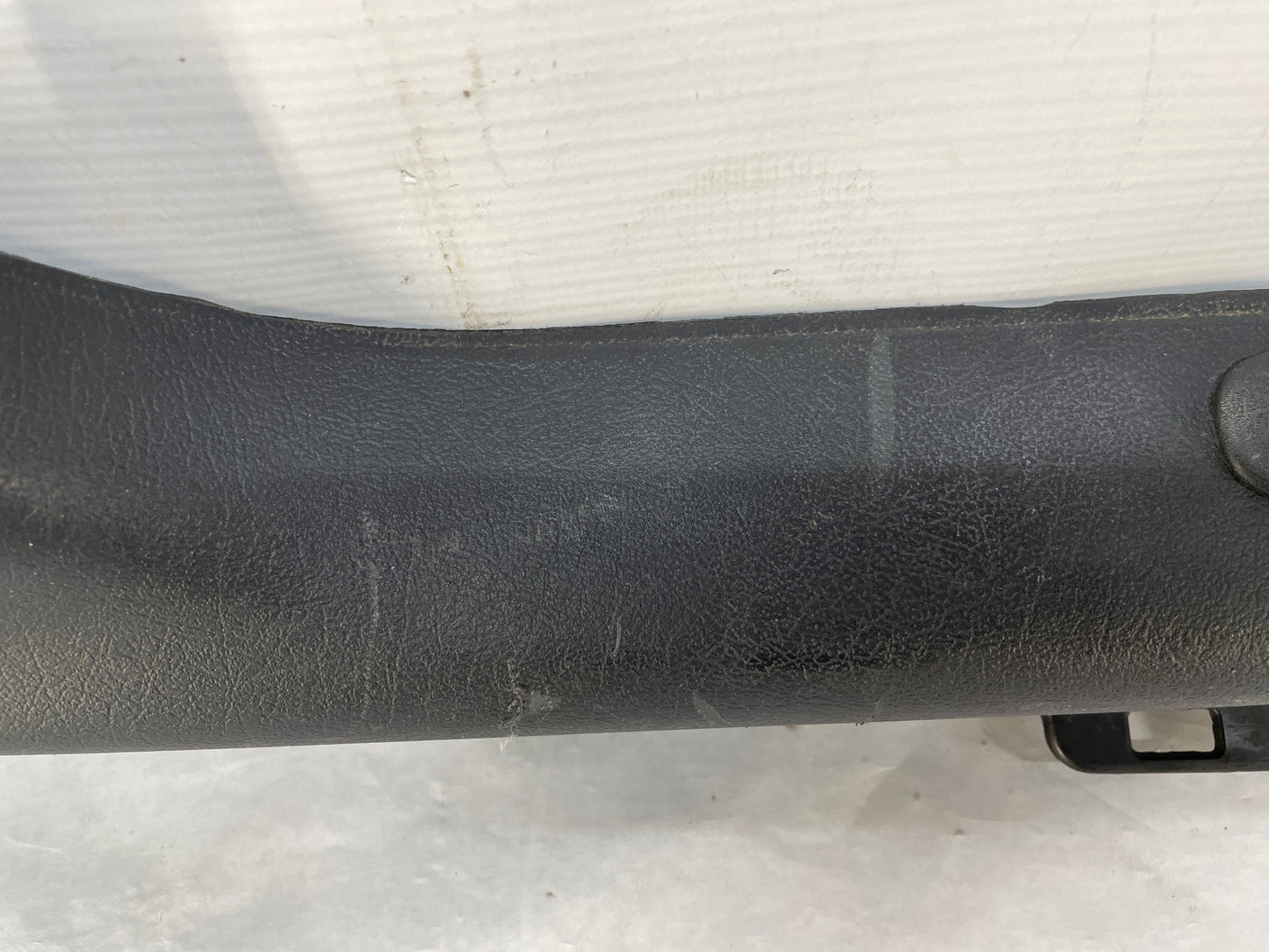 2005 Pontiac GTO LH Driver Interior Sill Carpet Retainer Trim Cover Panel OEM