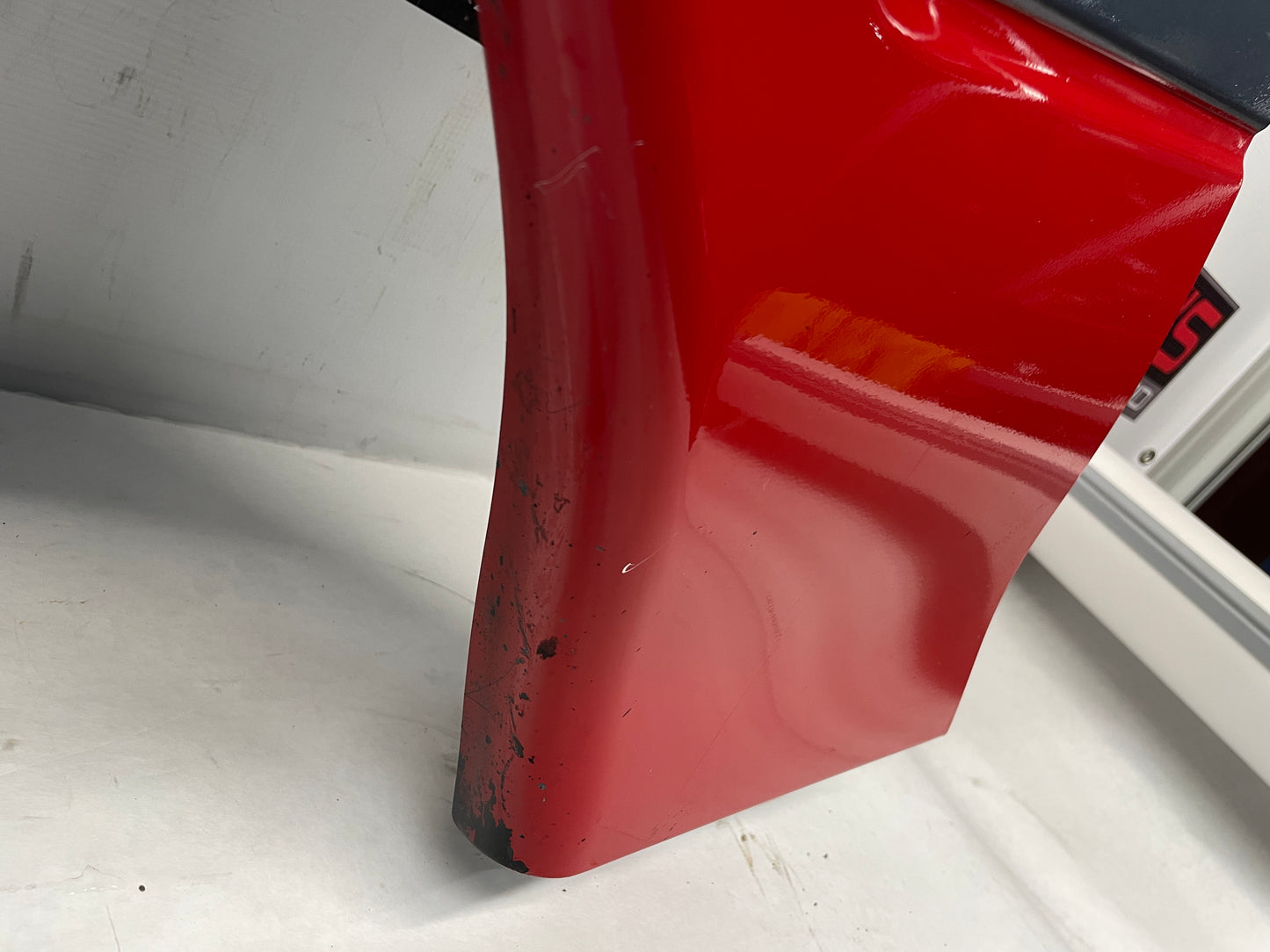 2005 Pontiac GTO LH Driver Front Fender OEM