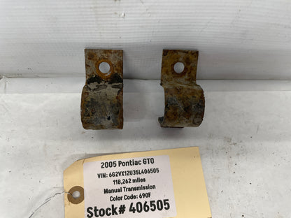 2006 Pontiac GTO Rear Suspension Stabilizer Sway Bar Brackets OEM - Day's Parts Yard