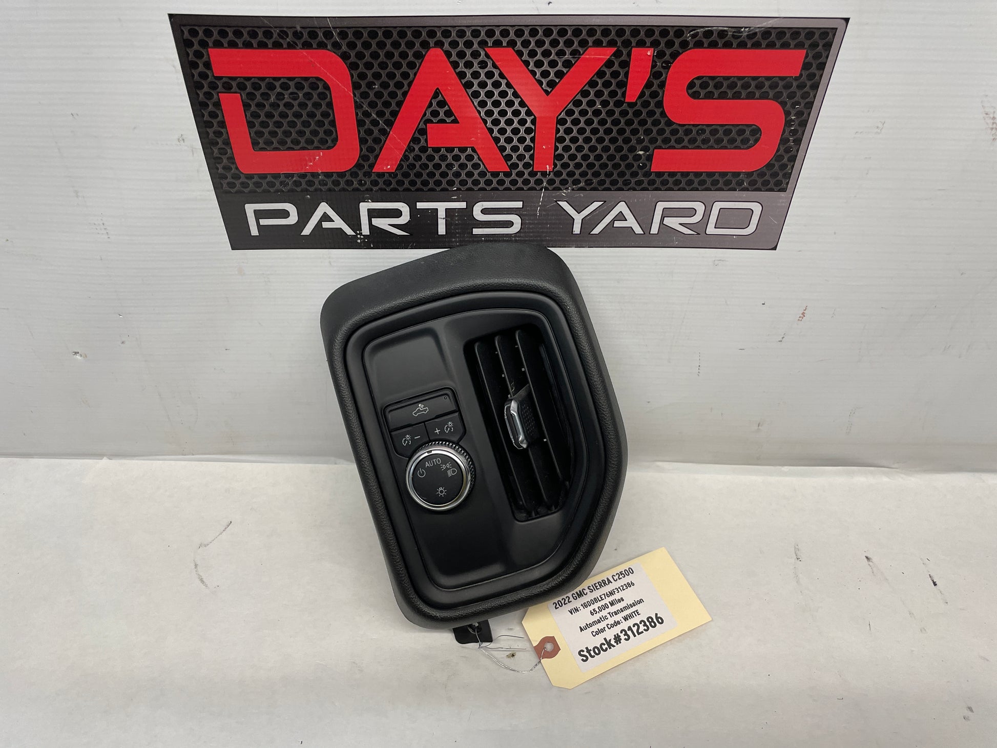 2022 GMC Sierra C2500 LH Driver Instrument Panel Dash Air Vent Switch OEM - Day's Parts Yard