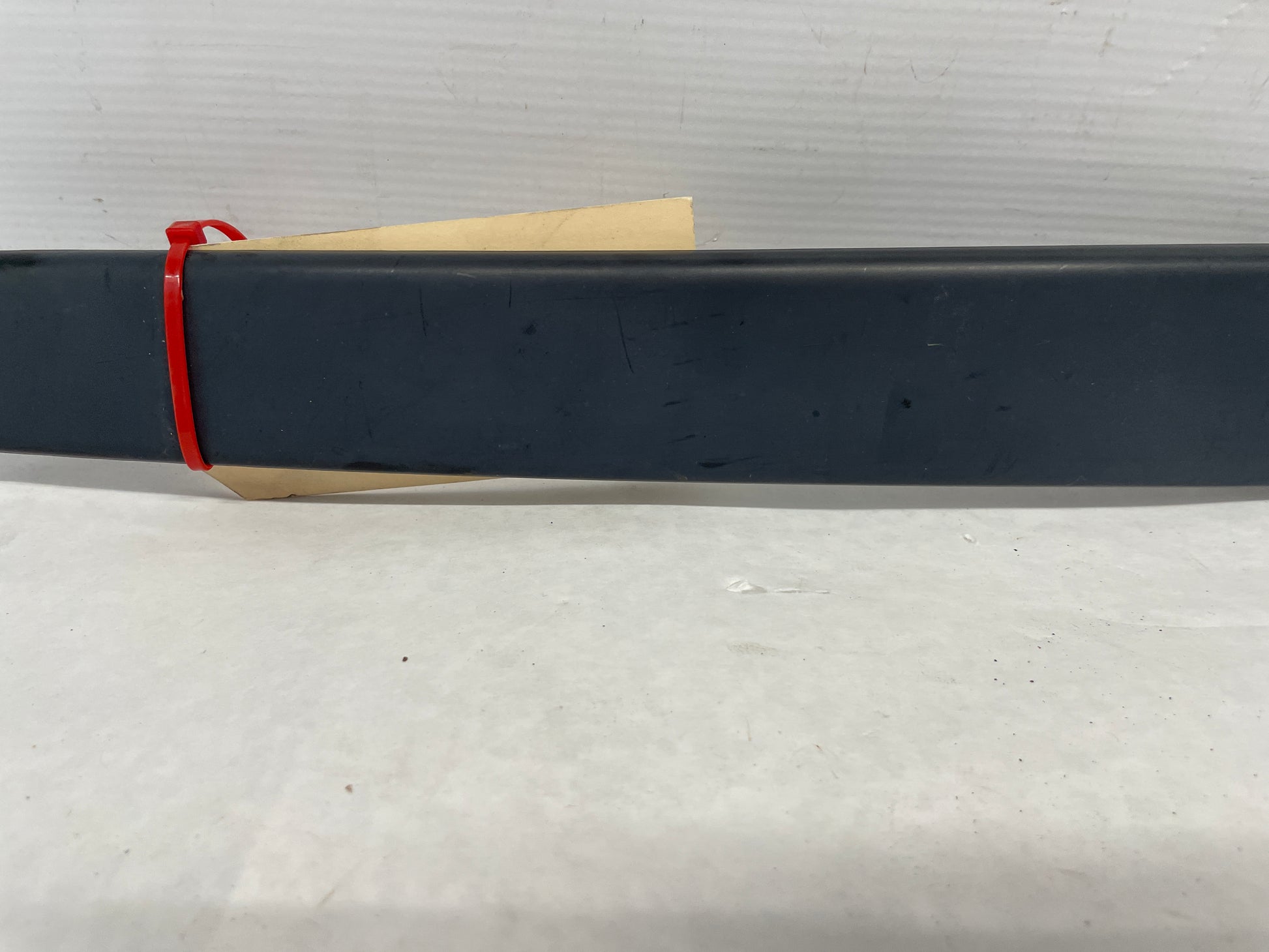 2005 Pontiac GTO RH Passenger Exterior B Pillar Window Trim Cover Applique Molding OEM - Day's Parts Yard