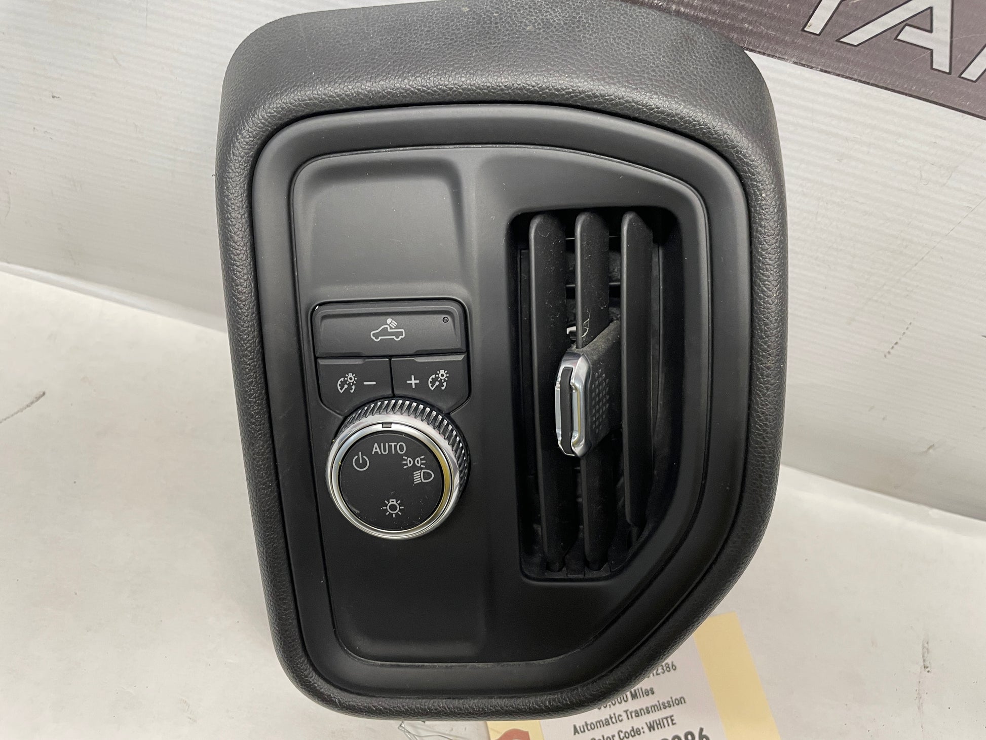 2022 GMC Sierra C2500 LH Driver Instrument Panel Dash Air Vent Switch OEM - Day's Parts Yard