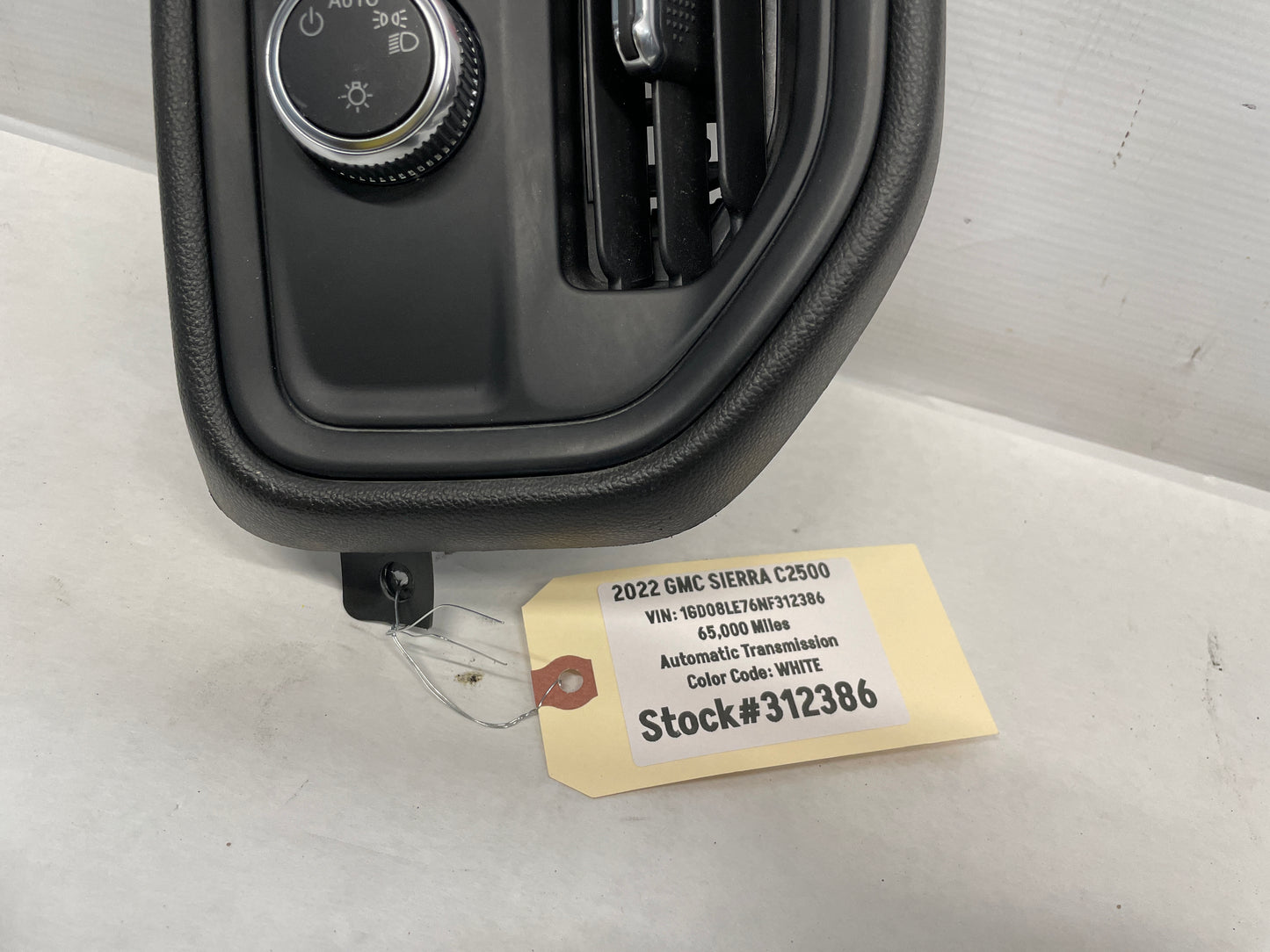 2022 GMC Sierra C2500 LH Driver Instrument Panel Dash Air Vent Switch OEM - Day's Parts Yard