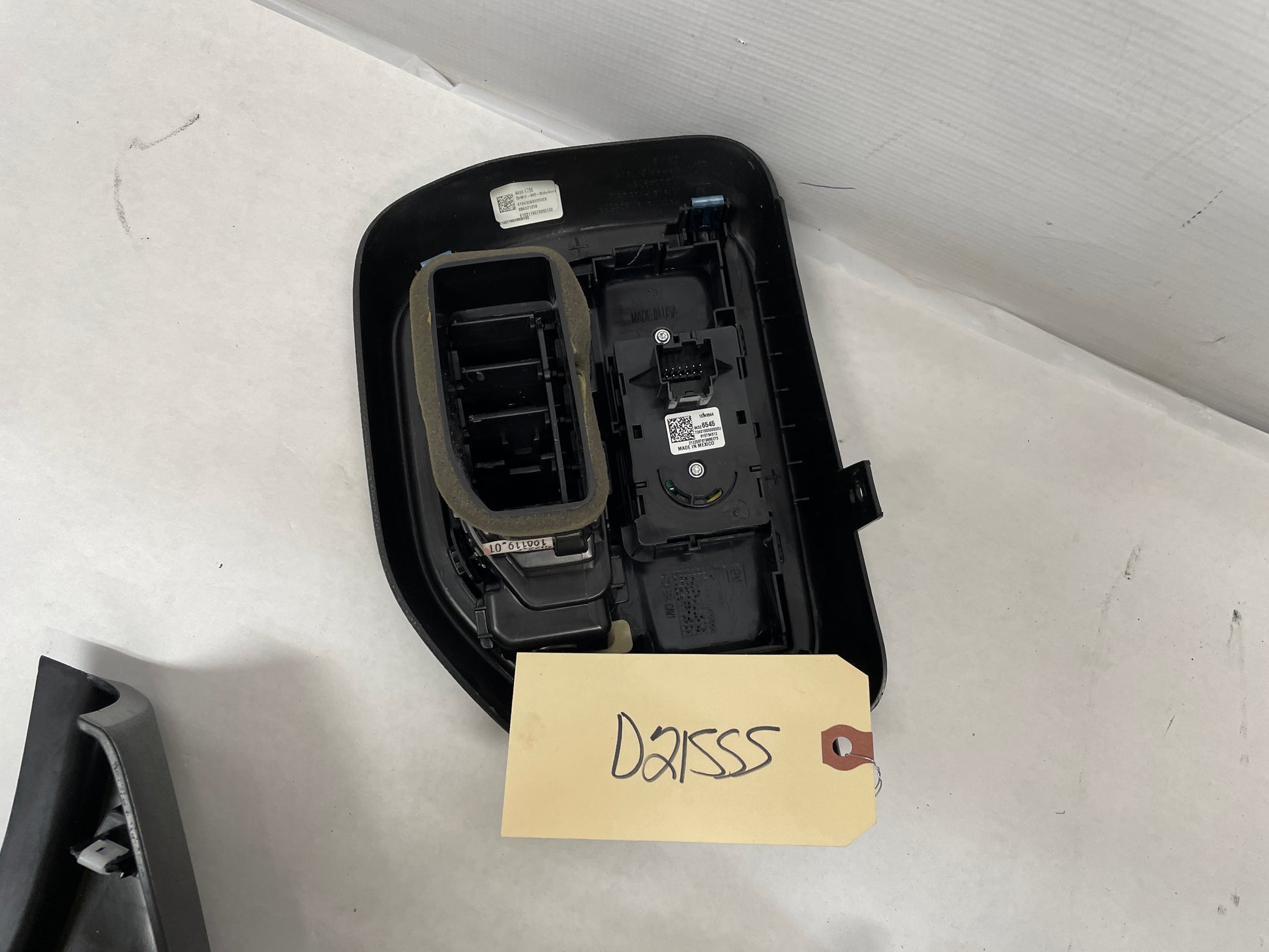 2022 GMC Sierra C2500 LH Driver Instrument Panel Dash Air Vent Switch OEM - Day's Parts Yard