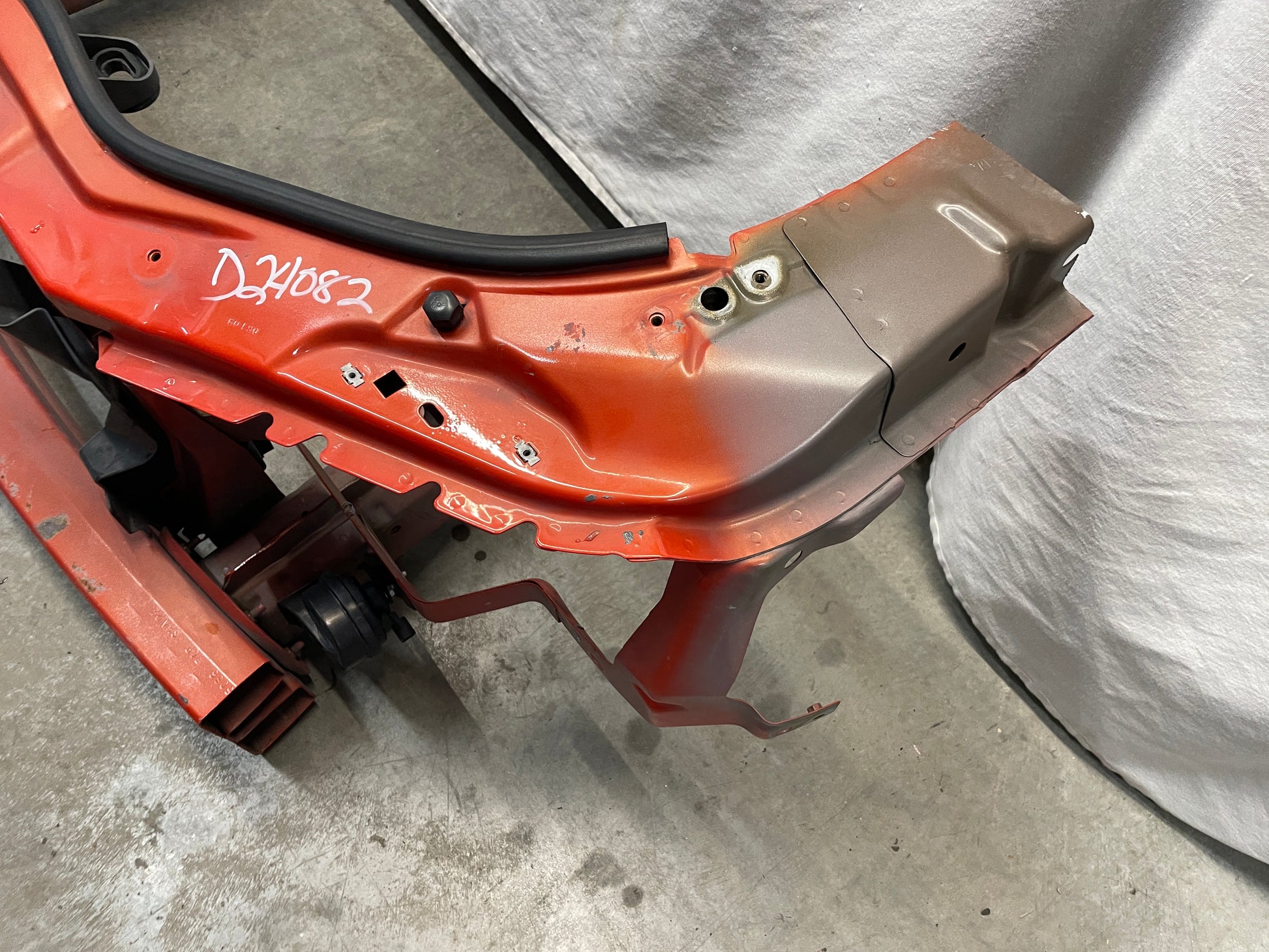 2010 Chevy Camaro SS Front Radiator Impact Bar Core Support Bracket OEM - Day's Parts Yard