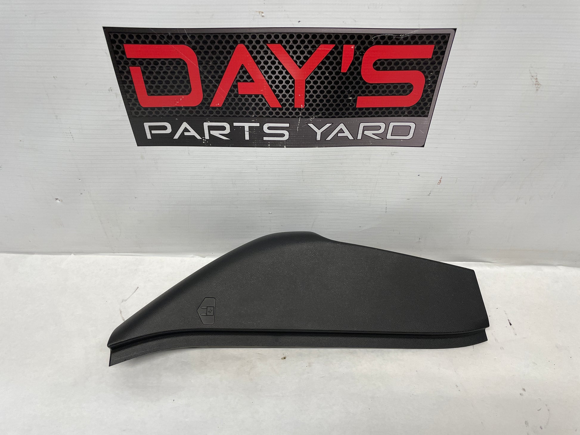 2022 GMC Sierra C2500 RH Passenger Dashboard Fuse Cover Trim OEM - Day's Parts Yard