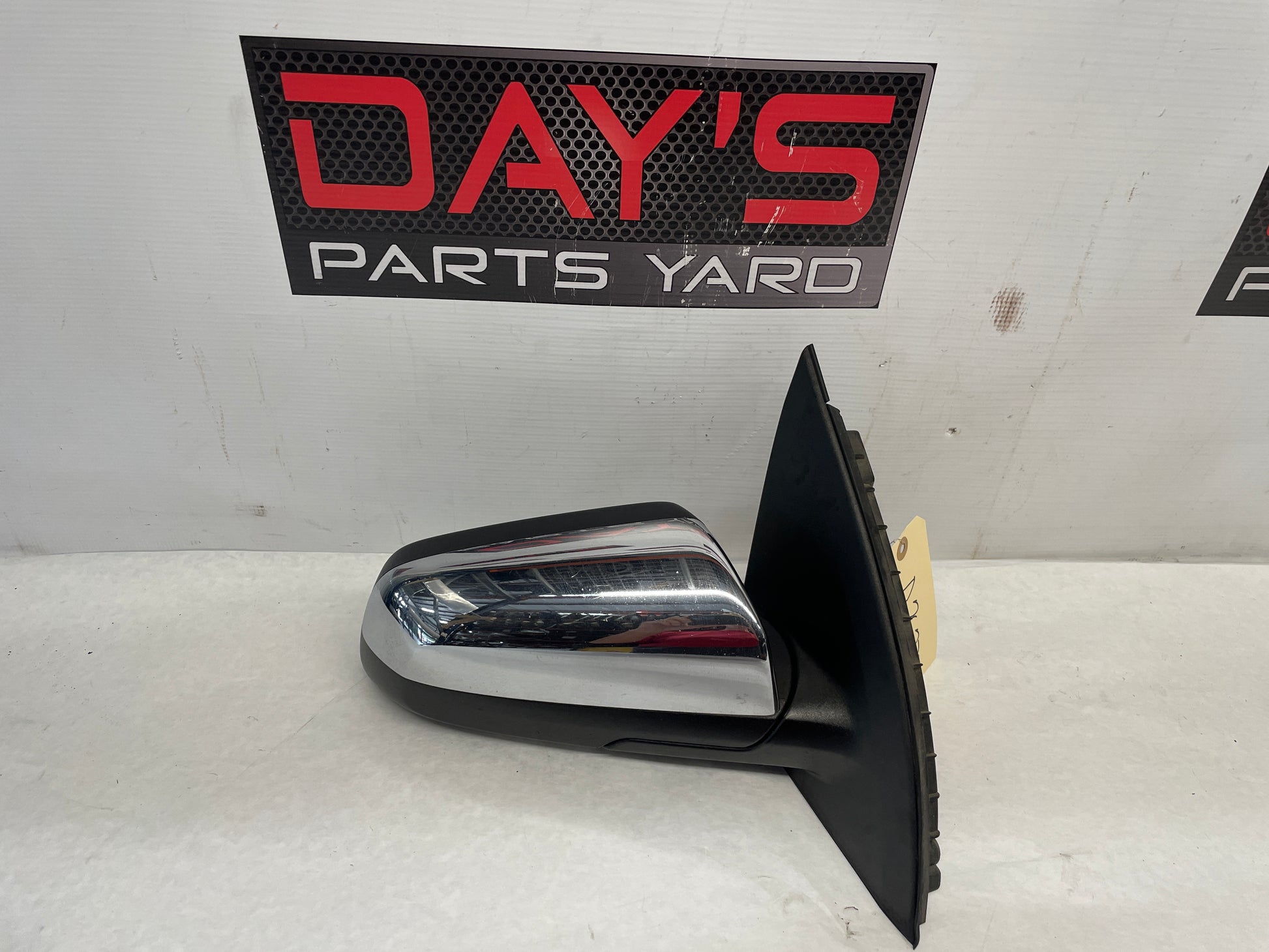 2009 Pontiac G8 Base RH Passenger  Exterior Mirror OEM - Day's Parts Yard
