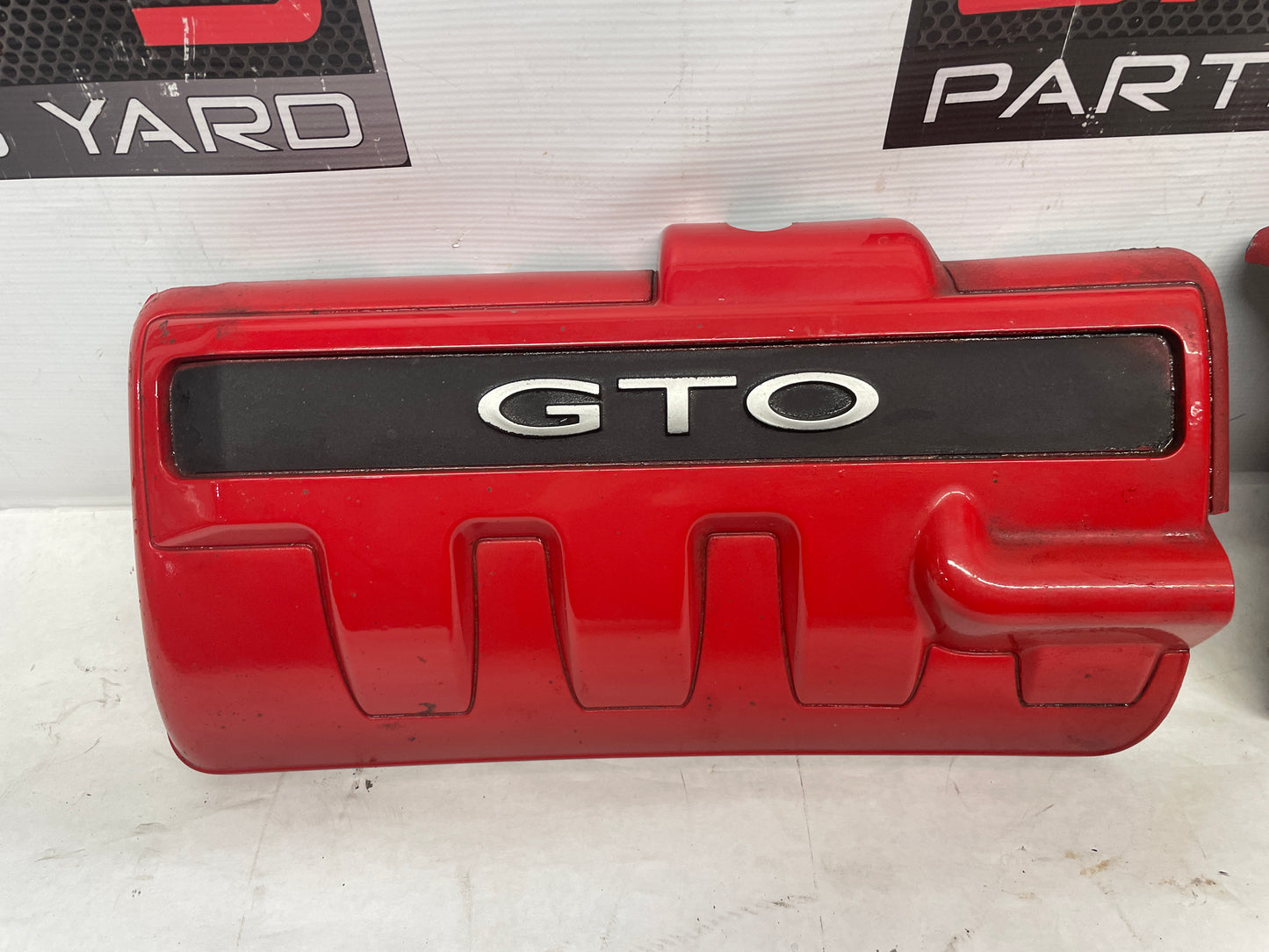 2005 Pontiac GTO RH & LH Engine Motor Coil Covers OEM