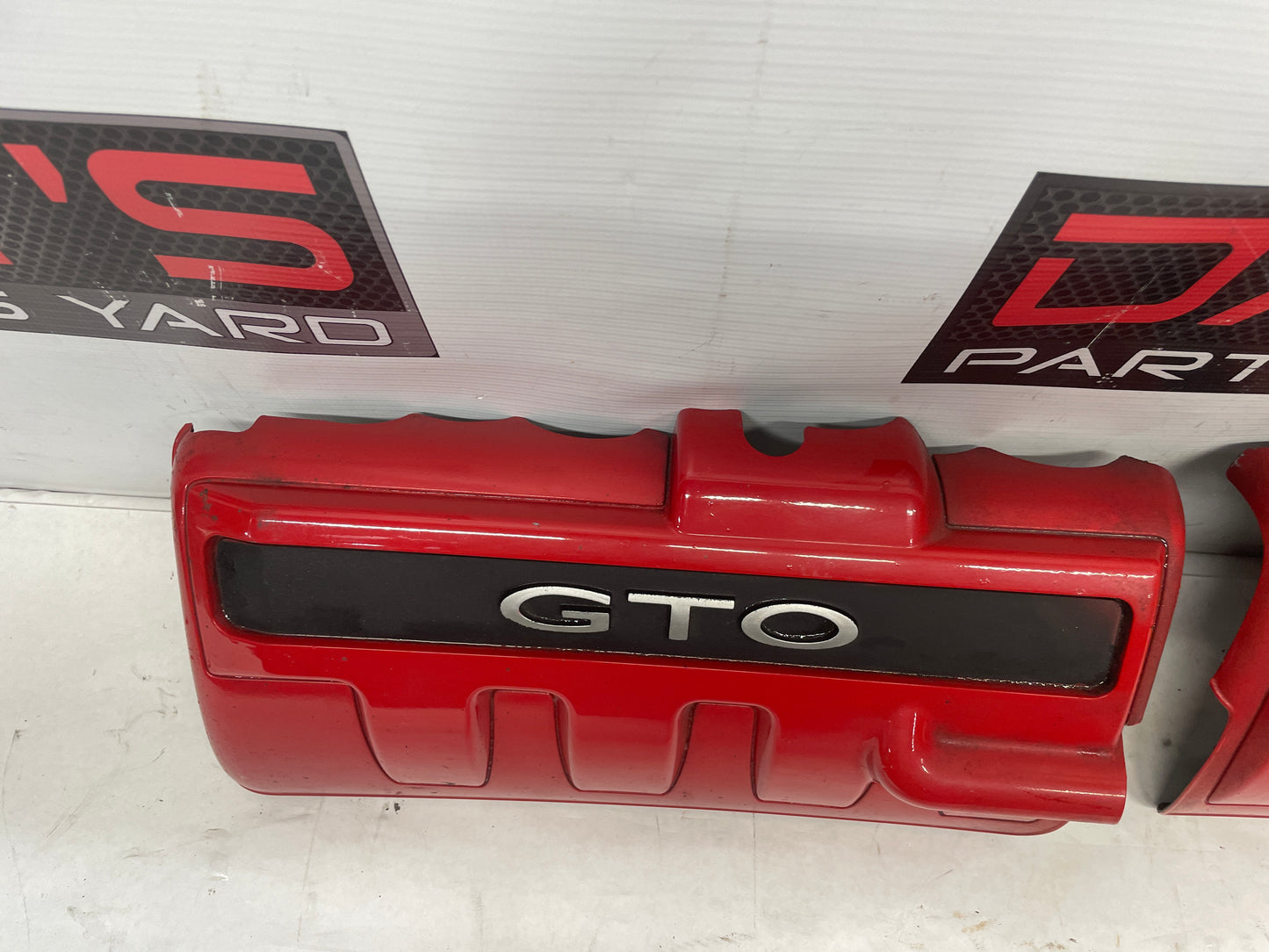 2005 Pontiac GTO RH & LH Engine Motor Coil Covers OEM