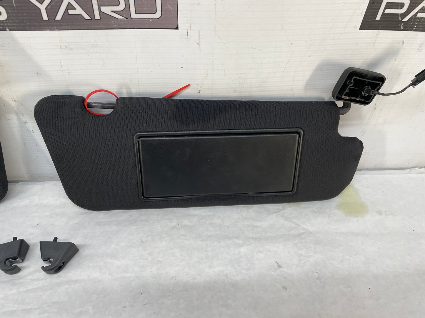 2005 Pontiac GTO RH & LH Sun Visors Shades Sunvisors w/ Clips OEM