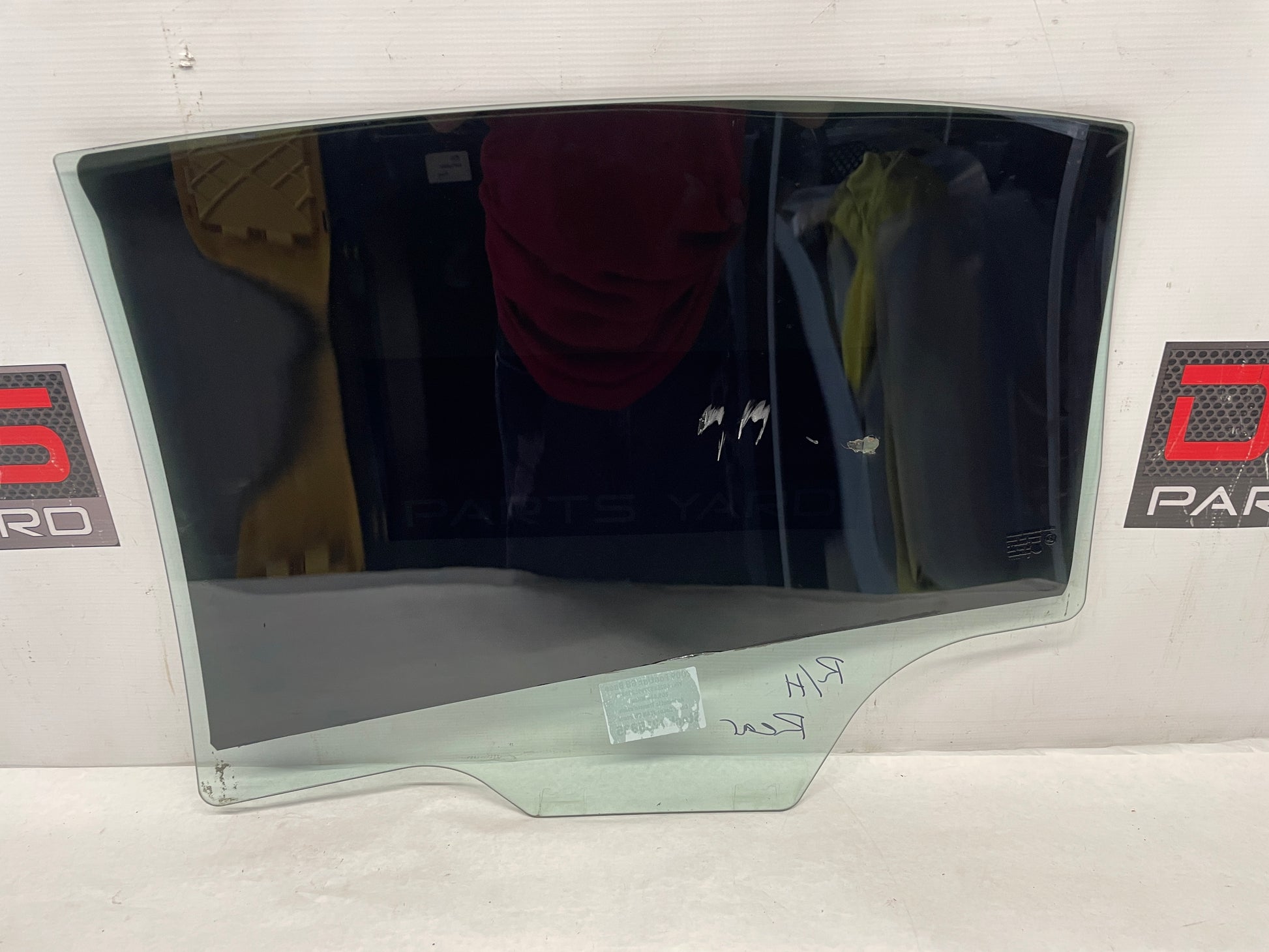 2009 Pontiac G8 Base RH Passenger Rear Door Window Glass OEM - Day's Parts Yard