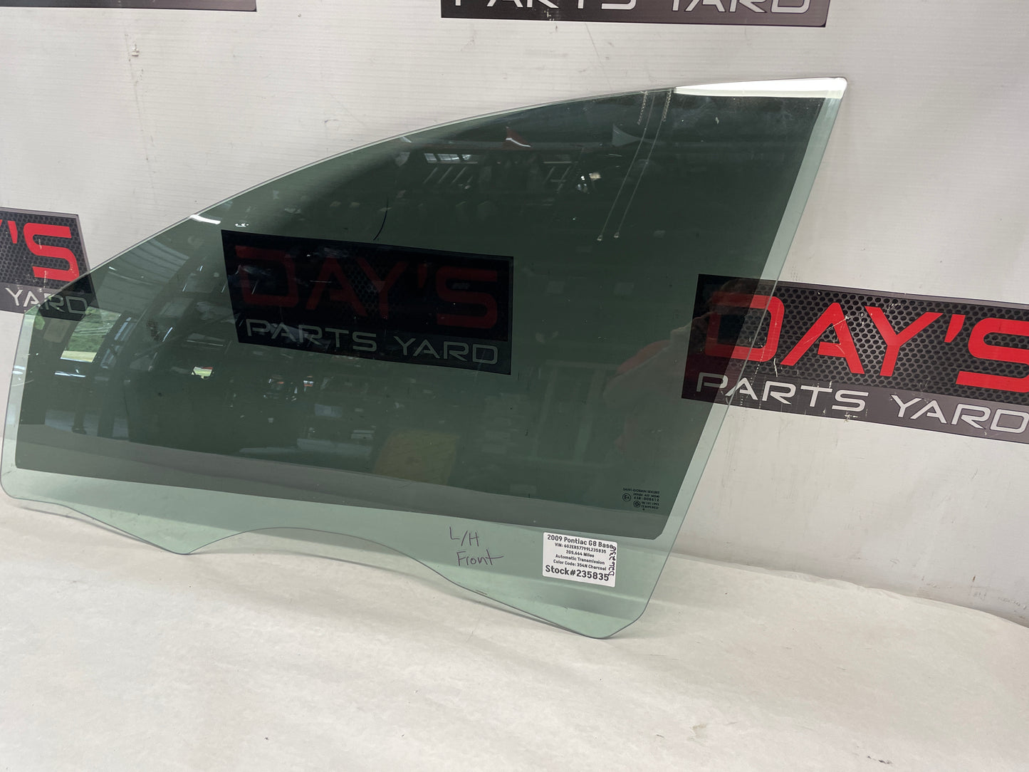2009 Pontiac G8 Base LH Driver Front Door Window Glass OEM - Day's Parts Yard