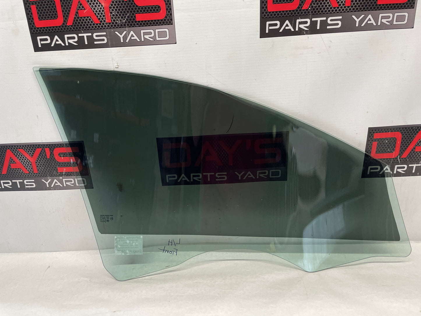 2009 Pontiac G8 Base LH Driver Front Door Window Glass OEM - Day's Parts Yard