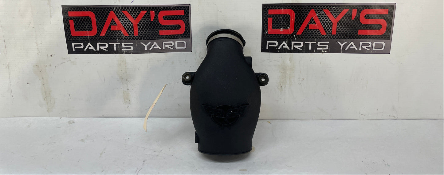 2004 Chevy C5 Corvette Air Cleaner Intake Bridge Duct OEM - Day's Parts Yard