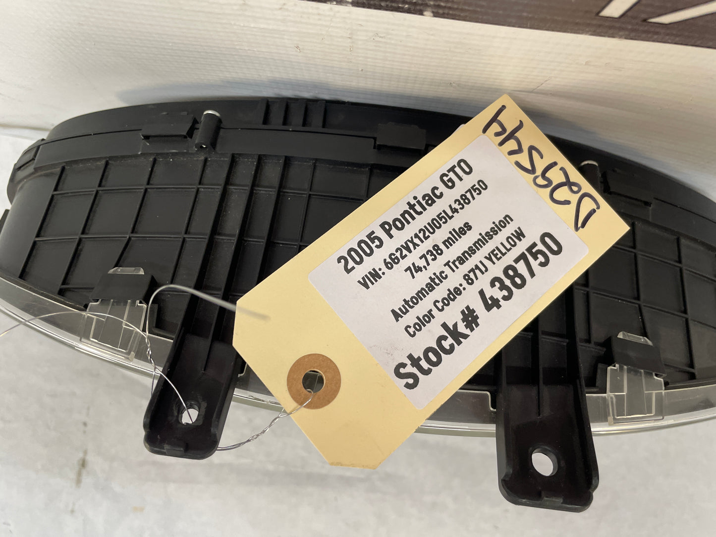 2005 Pontiac GTO Gauge Cluster Speedometer Instrument Panel OEM Yellow 74K