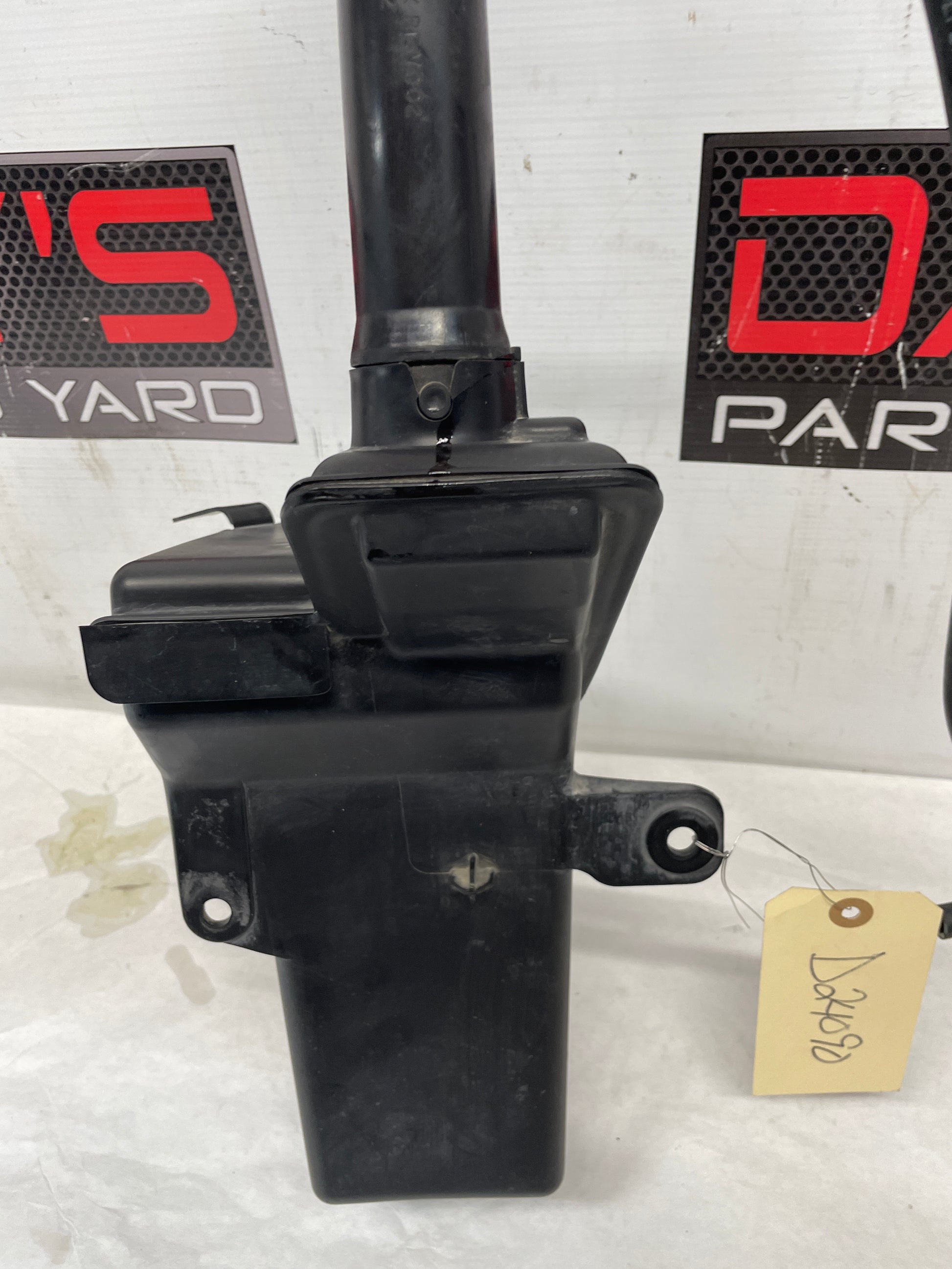 2010 Chevy Camaro SS Coolant Recovery Reservoir Overflow Bottle Tank OEM - Day's Parts Yard