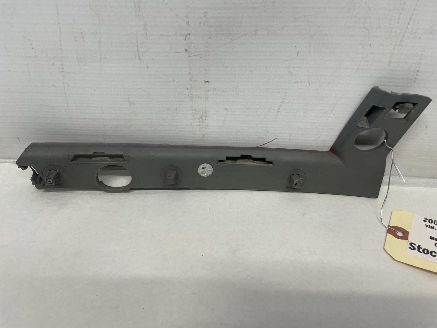 2005 Pontiac GTO LH Driver Front Bumper Fascia Fender Guide Brackets OEM