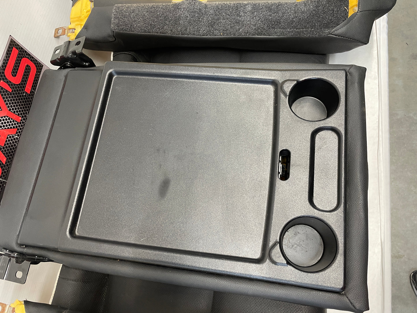 2009 Pontiac G8 Base Seats Front and Rears Black Leather OEM - Day's Parts Yard