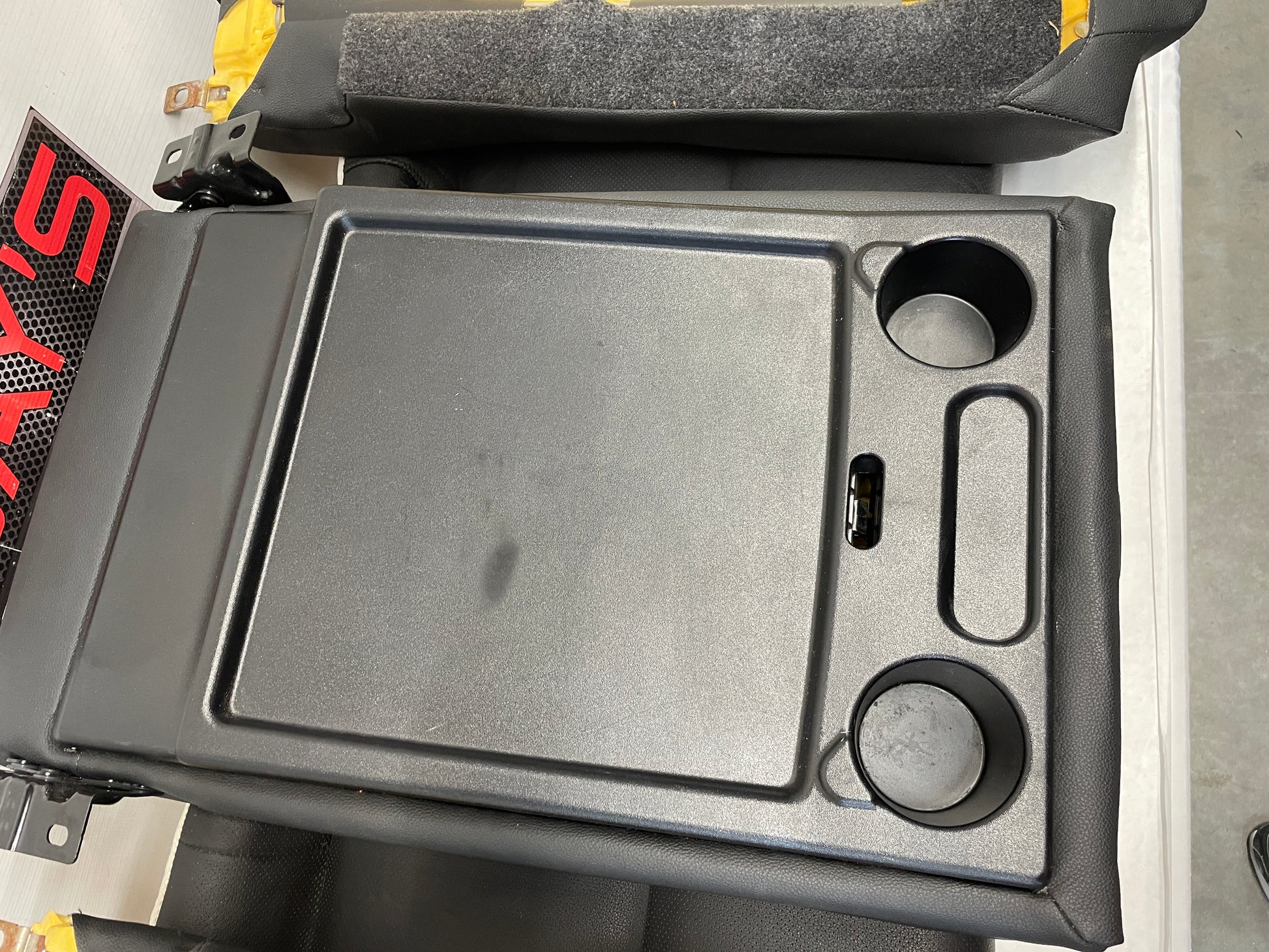 2009 Pontiac G8 Base Seats Front and Rears Black Leather OEM - Day's Parts Yard