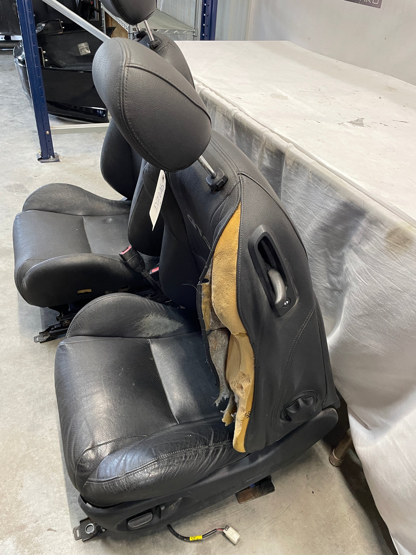 2005 Pontiac GTO Front Seats Black Leather OEM - Day's Parts Yard