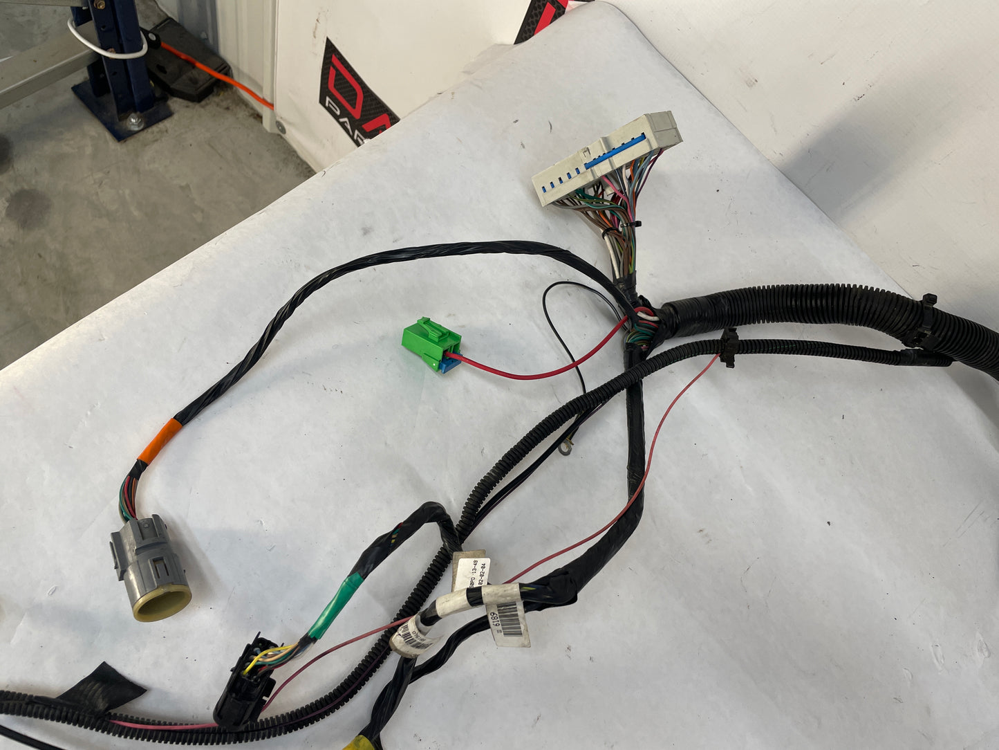 2004 Chevy C5 Corvette  Head Light Lamp ABS Engine Bay Wire Wiring Harness OEM - Day's Parts Yard