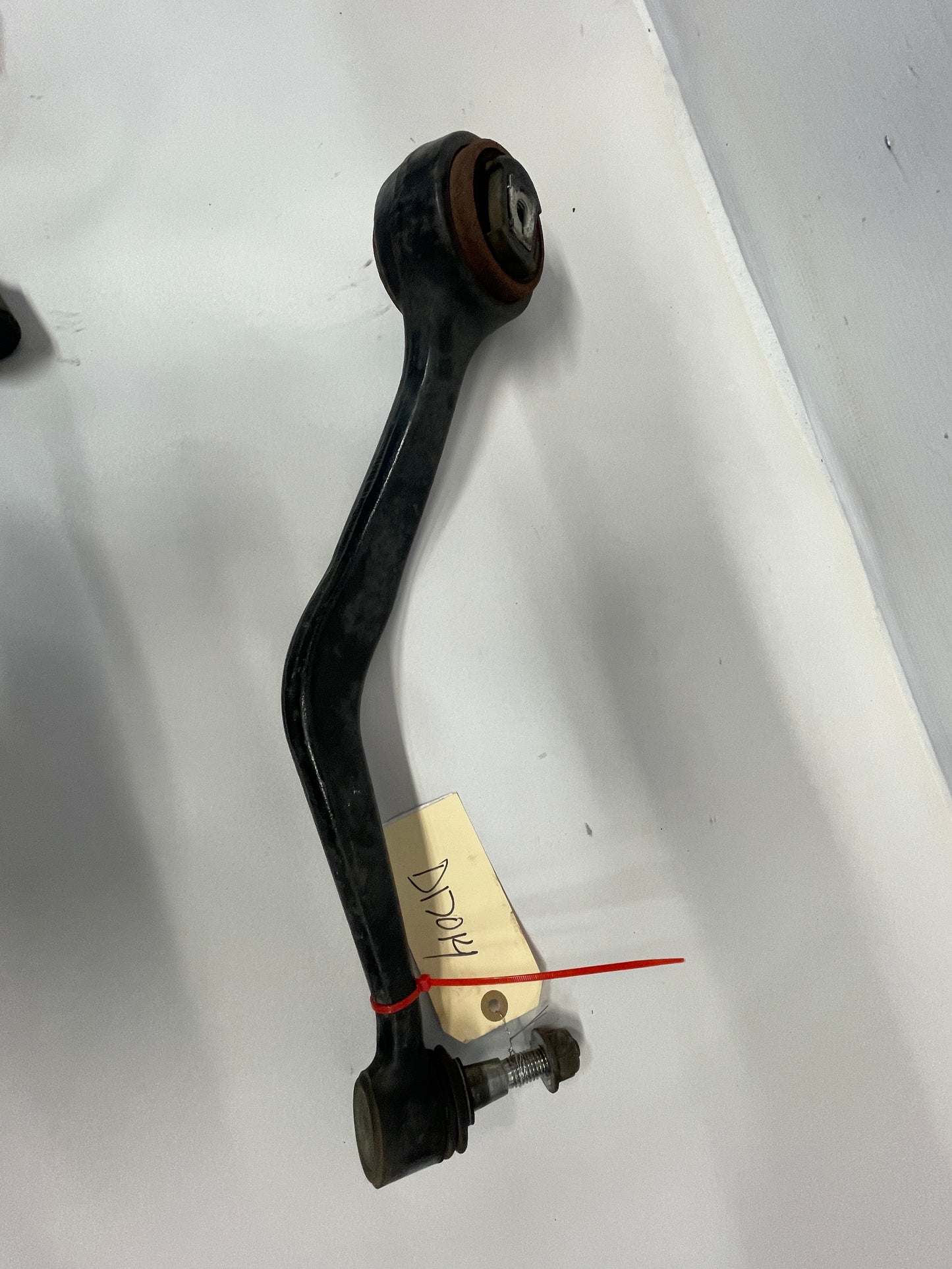 2009 Pontiac G8 GT Front RH Passenger Lower Control Arm OEM - Day's Parts Yard