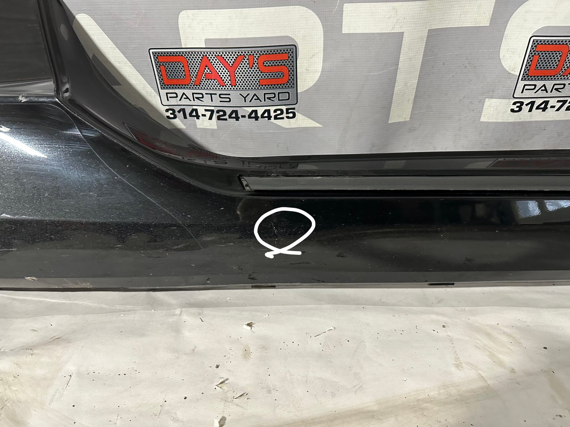 2018 Chevy Camaro SS RH Passenger Rocker Molding Panel OEM - Day's Parts Yard