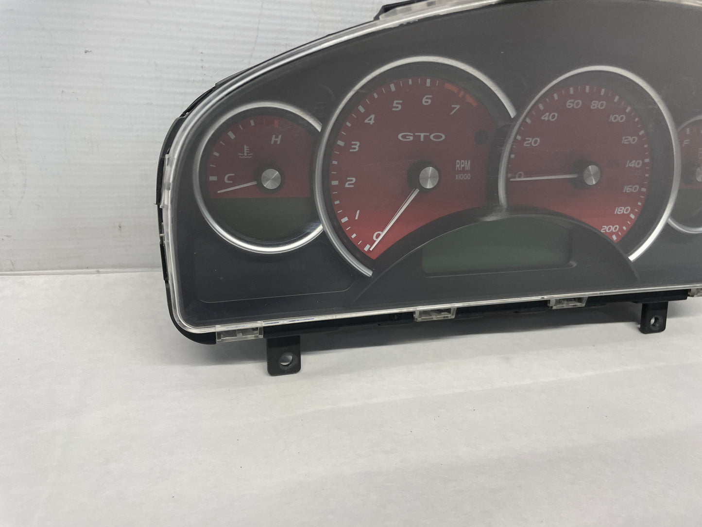 2005 Pontiac GTO Red Gauge Cluster Speedometer OEM